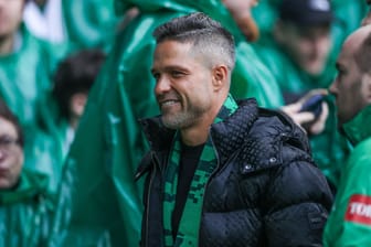 Diego bei einem Spiel im Weserstadion: Im kommenden Jahr schnürt er selbst nochmal die Fußballschuhe.