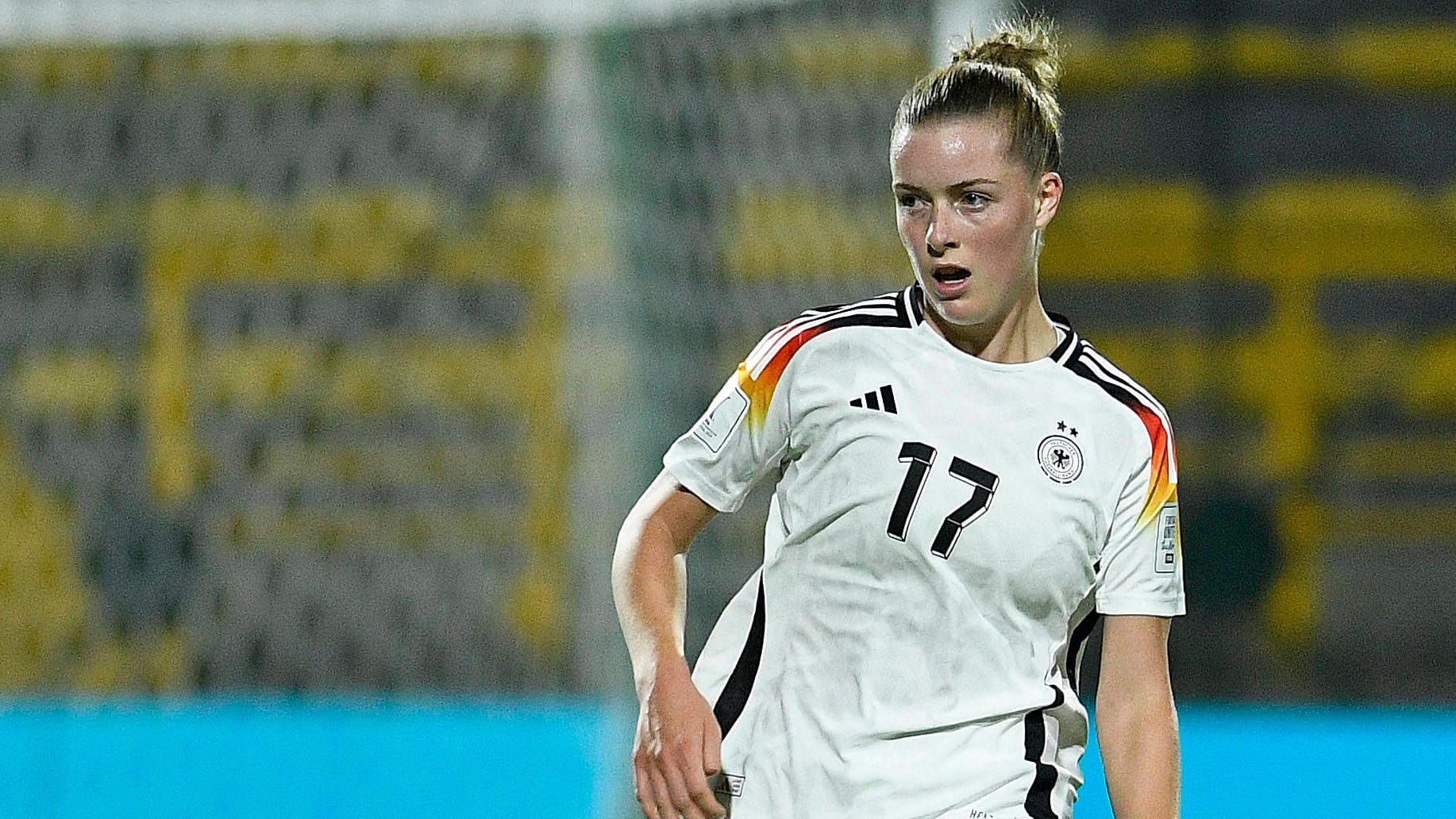 Alara Şehitler: Sie steht mit erst 18 Jahren vor ihrem Debüt im DFB-Team.