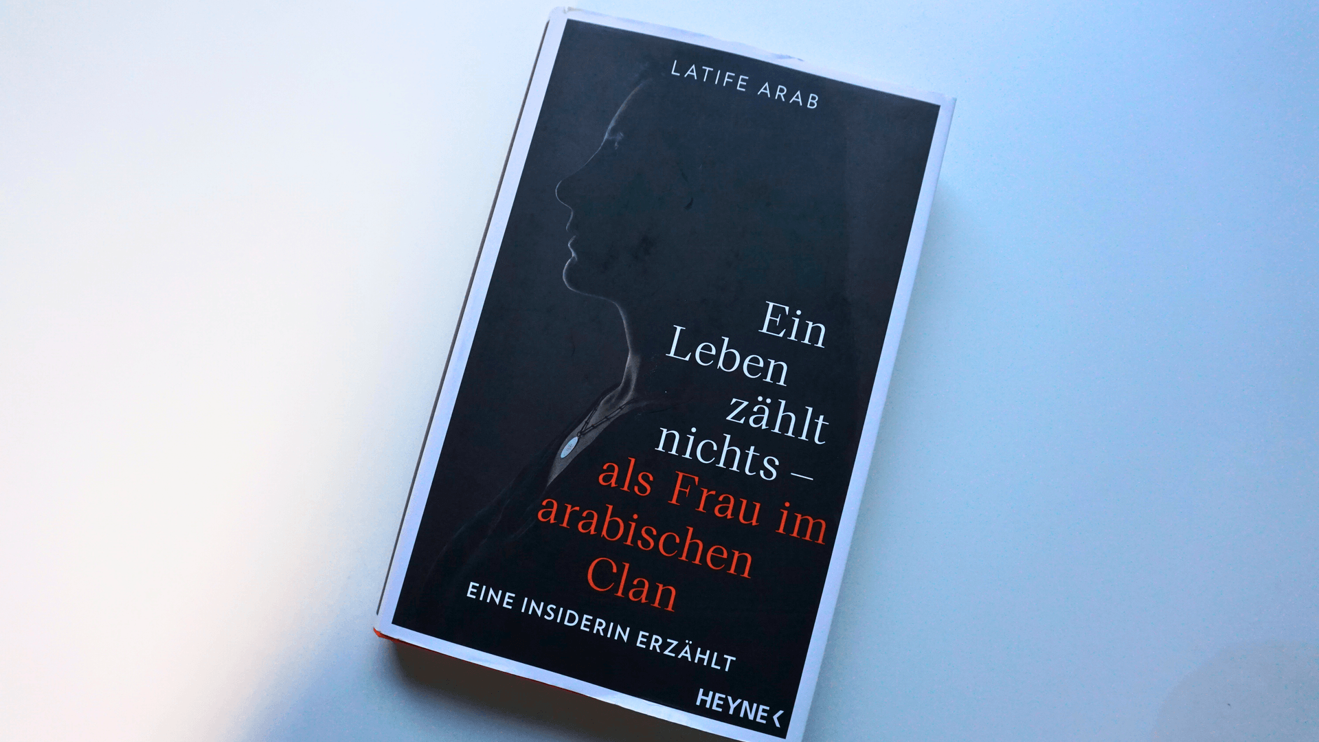 Das Cover des Buches von Latife Arab: Die 44-Jährige bereut heute, das Buch geschrieben zu haben.