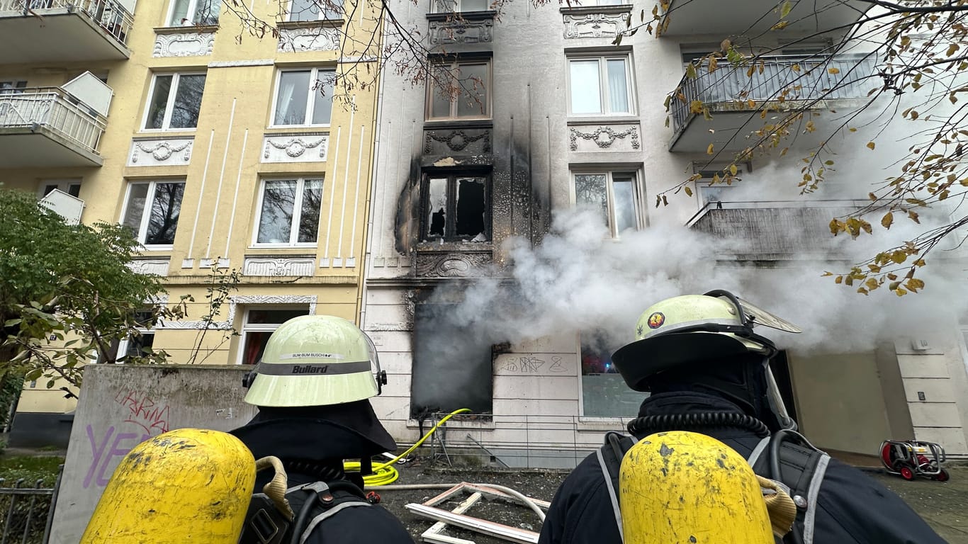 Hamburg Barmbek Süd - Wohnungsbrand in Mehrfamilienhaus