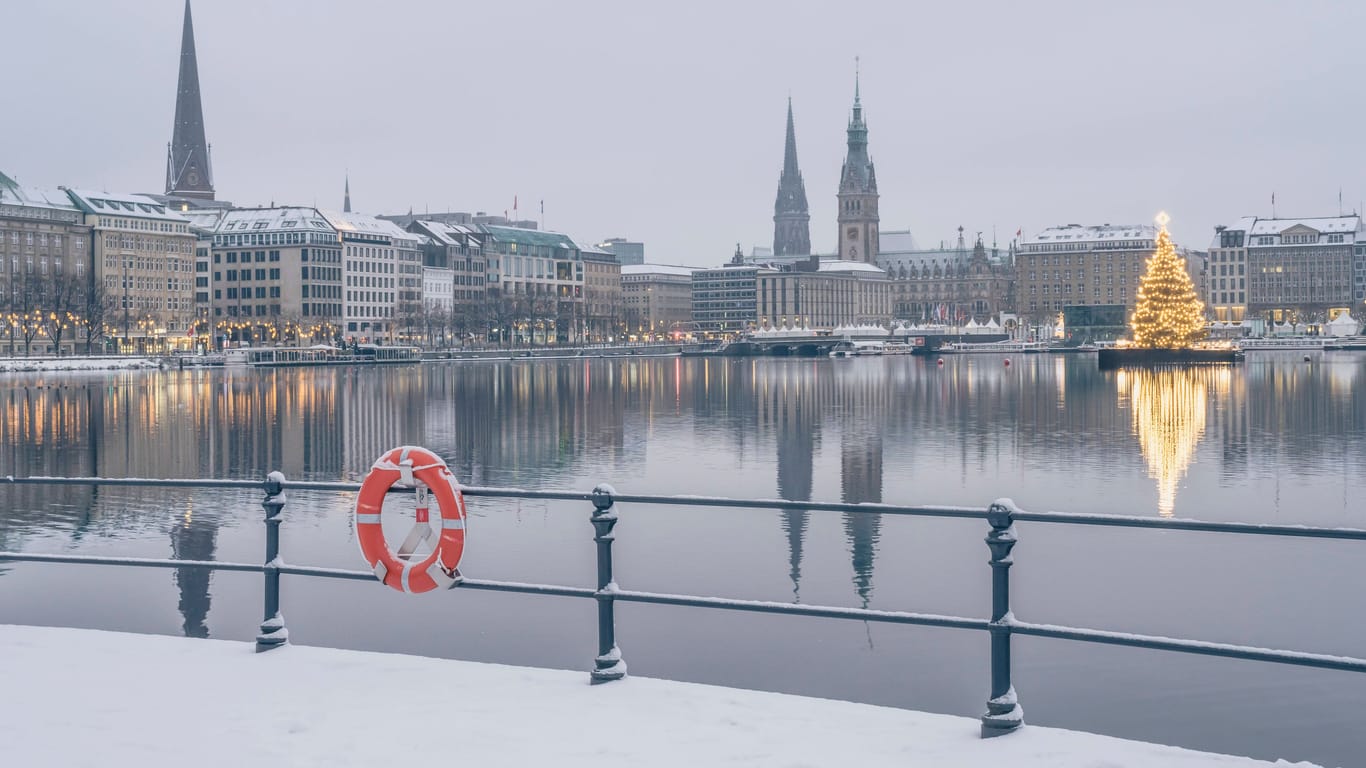 Schnee an der Binnenalster (Symbolfoto).