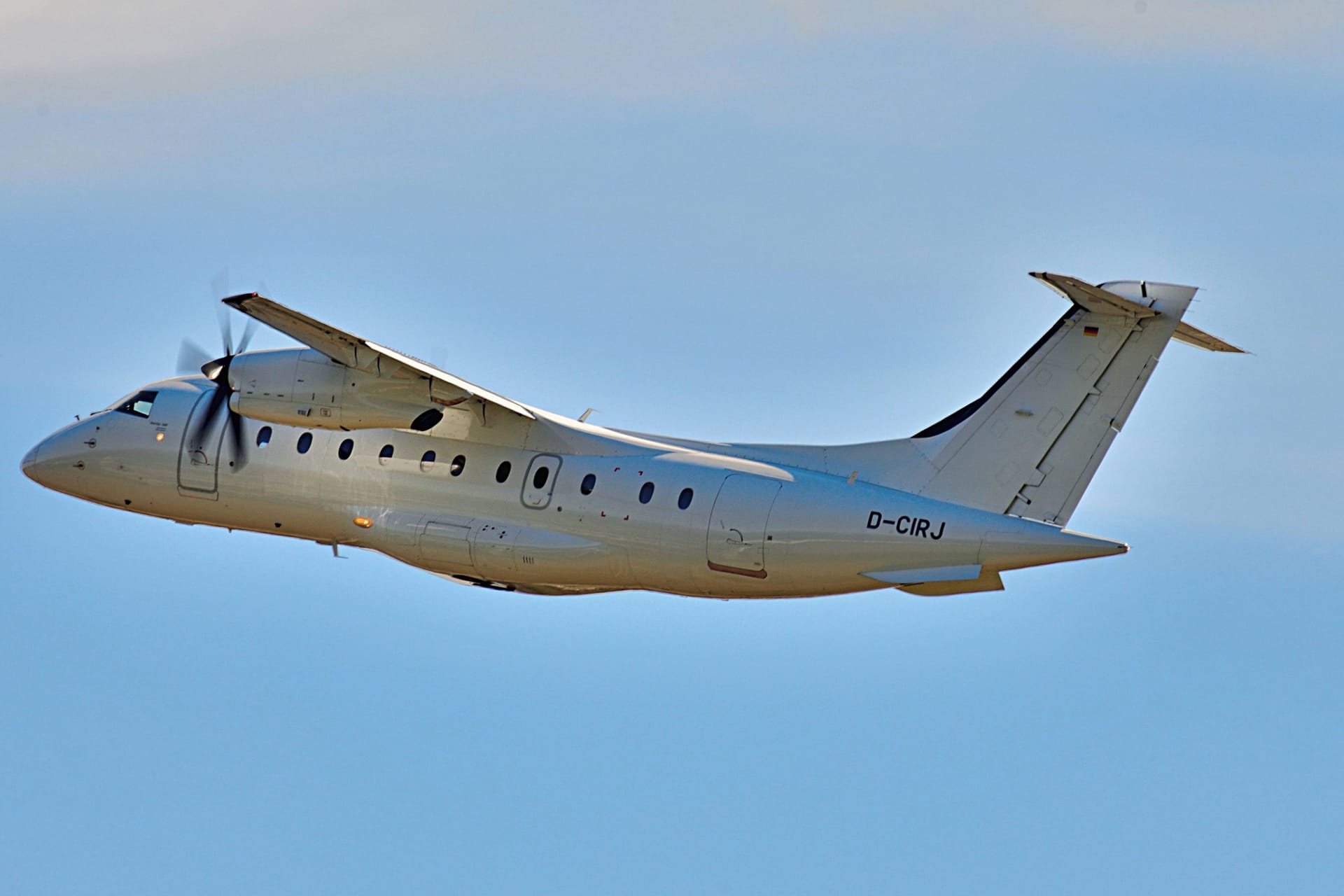 Ein Flugzeug der Rhein-Neckar-Air (Archivbild): Die Fluggesellschaft ist zahlungsunfähig.