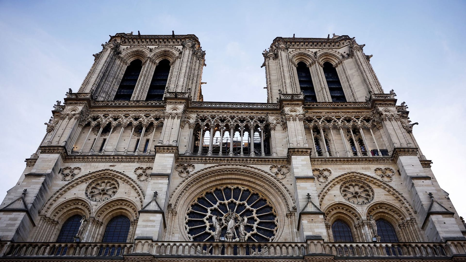 Trump reist zur Wiedereröffnung von Notre- Dame nach Paris