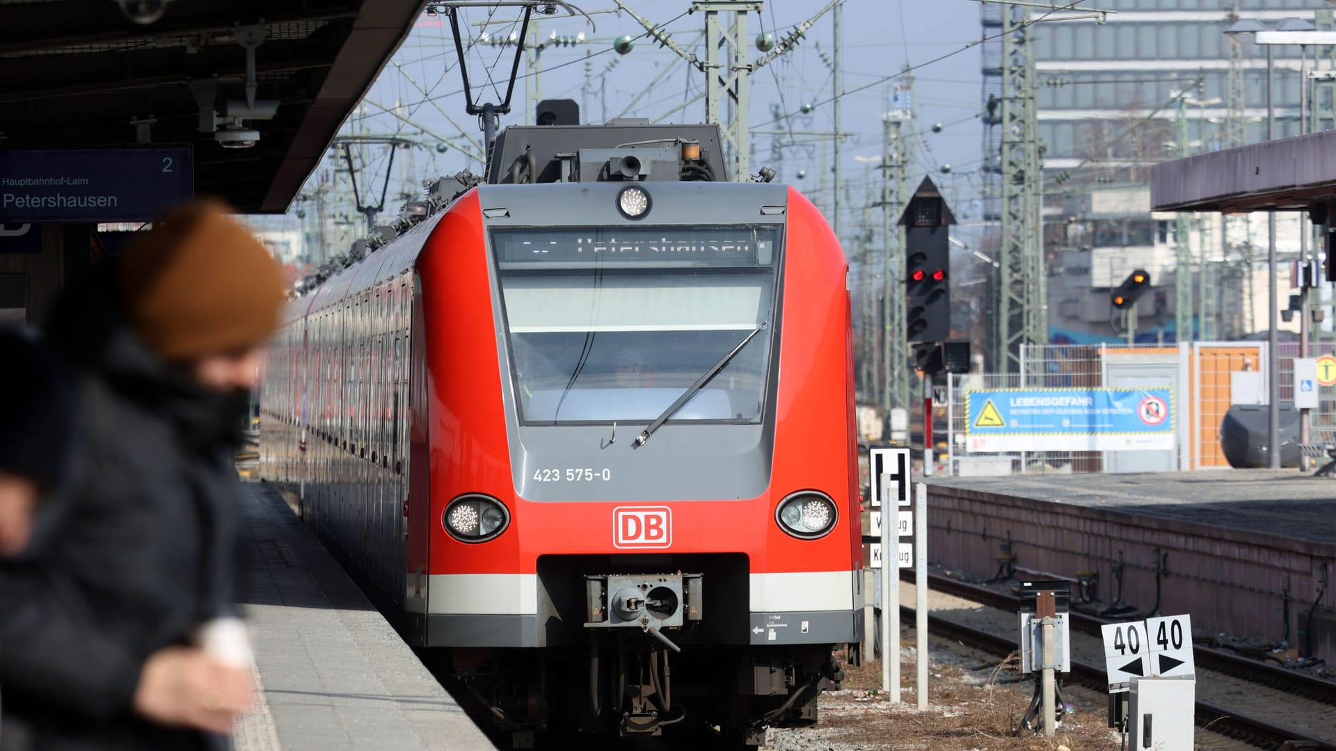 Eine Münchner S-Bahn (Archivbild):