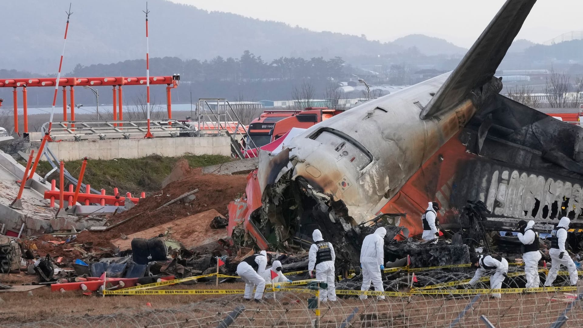 Passagierflugzeug in Südkorea verunglückt