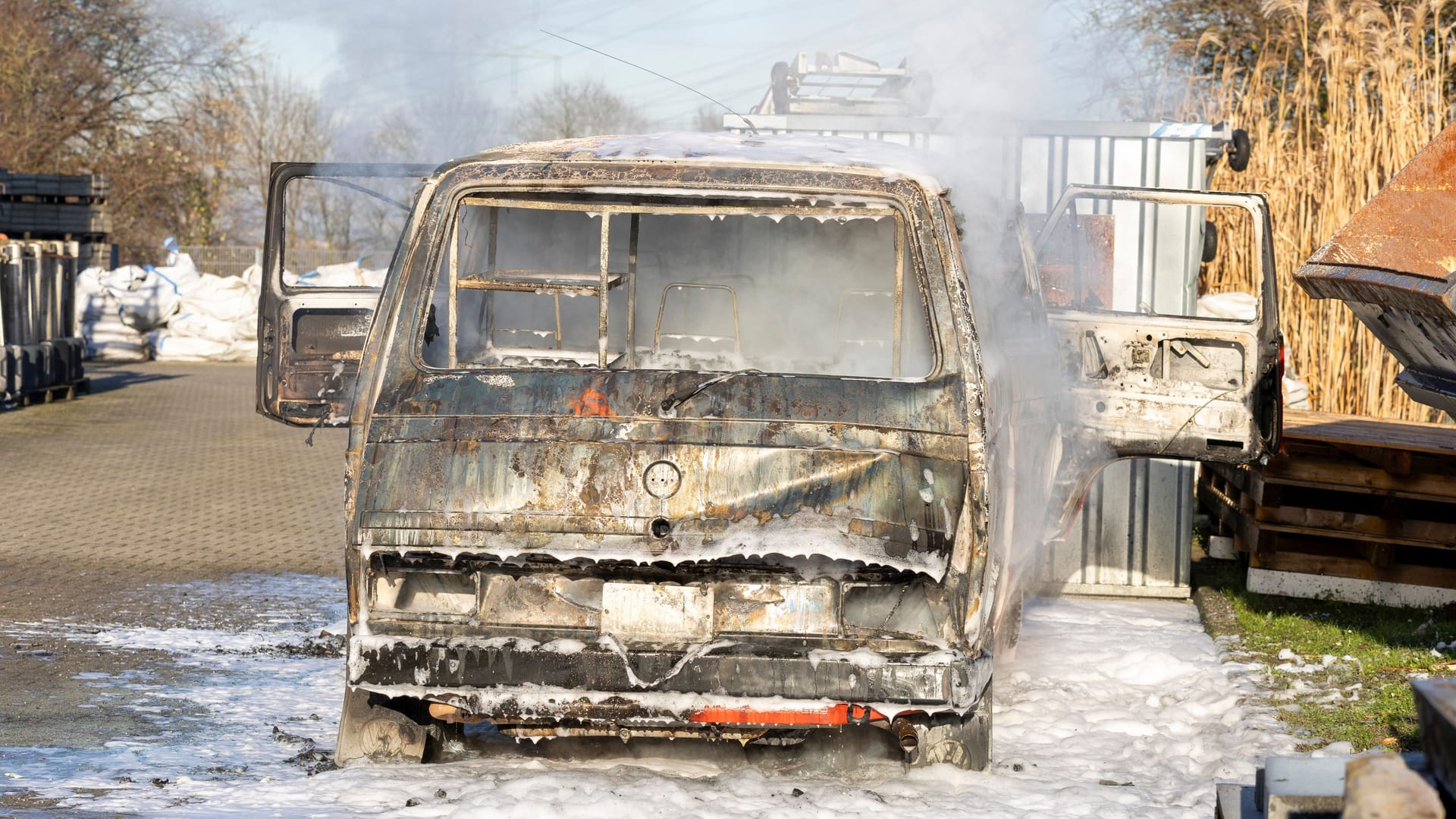 Der VW T3 Caravelle ist völ