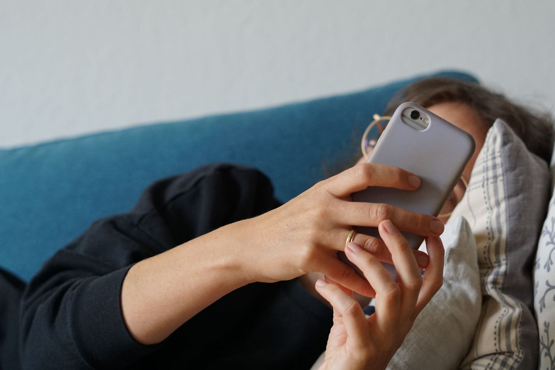 Frau mit Handy Frau mit Handy