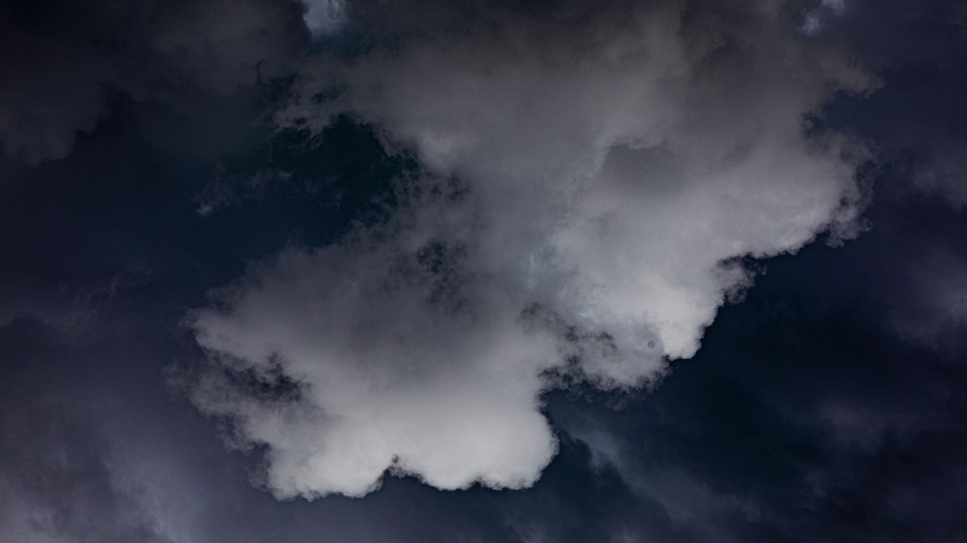 Gewitterwolken über Berlin. (Symbolfoto)