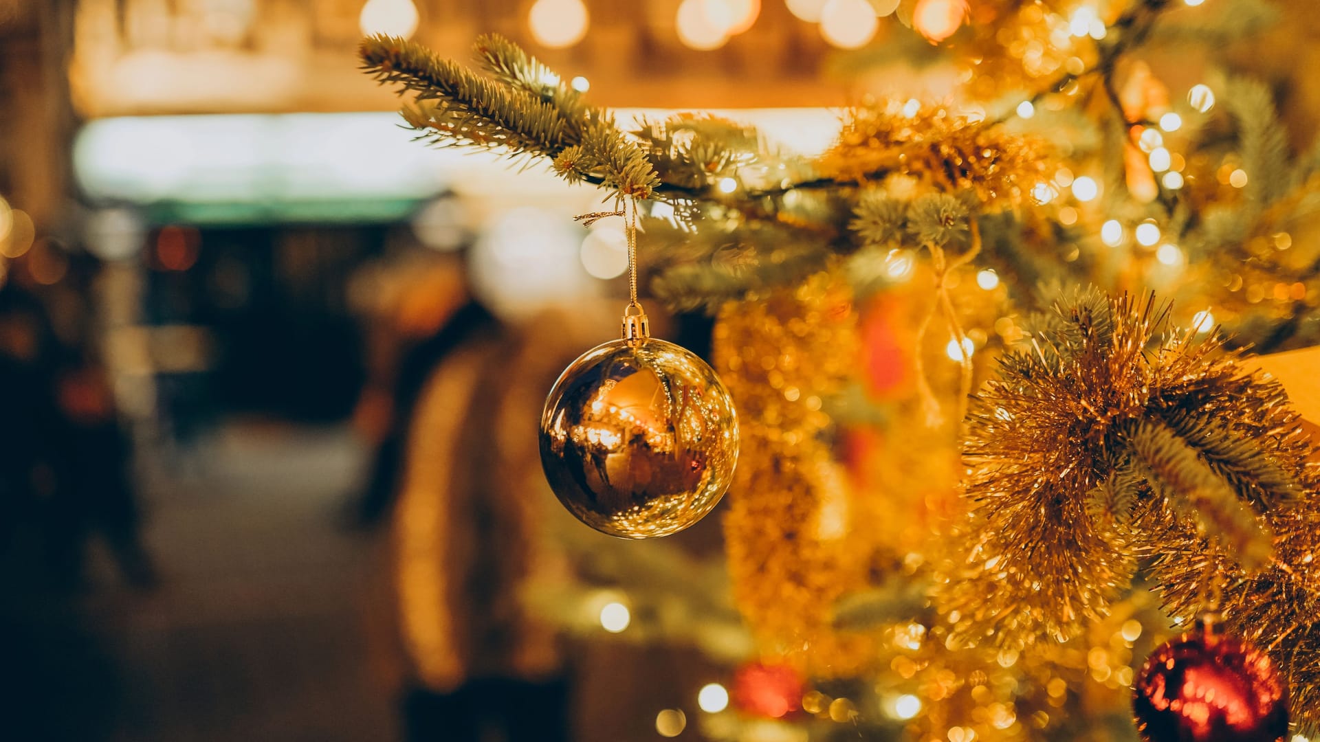 Christmas market decorationsWeihnachtsmarkt in Hannover: Viele Märkte bieten im Dezember eine weihnachtliche Atmosphäre.