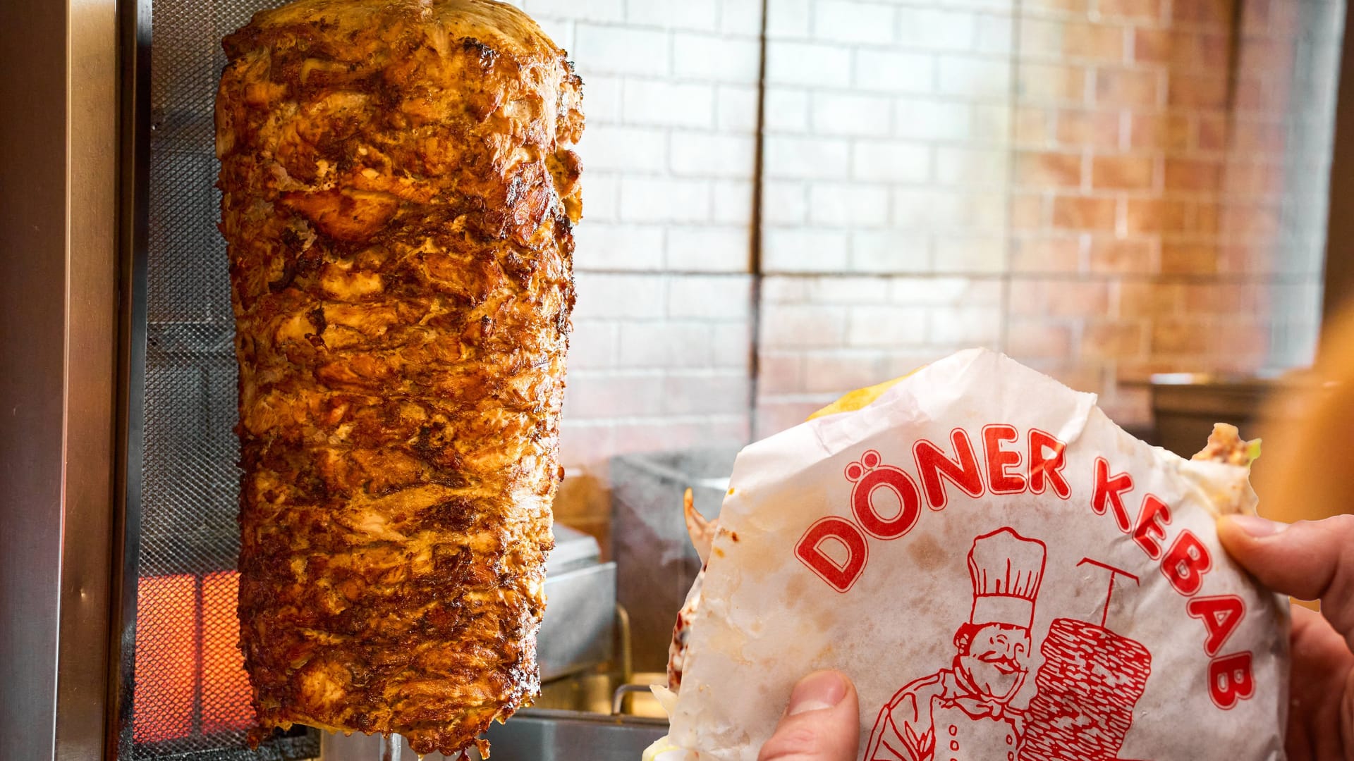 Döner (Symbolbild): Ein Angebot aus Brinkum geht in den sozialen Medien viral.