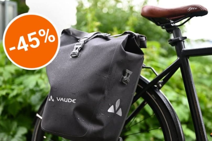 Amazon hat die Fahrradtasche Aqua Back von Vaude heute im Doppelpack zum Sparpreis im Angebot (Symbolbild).