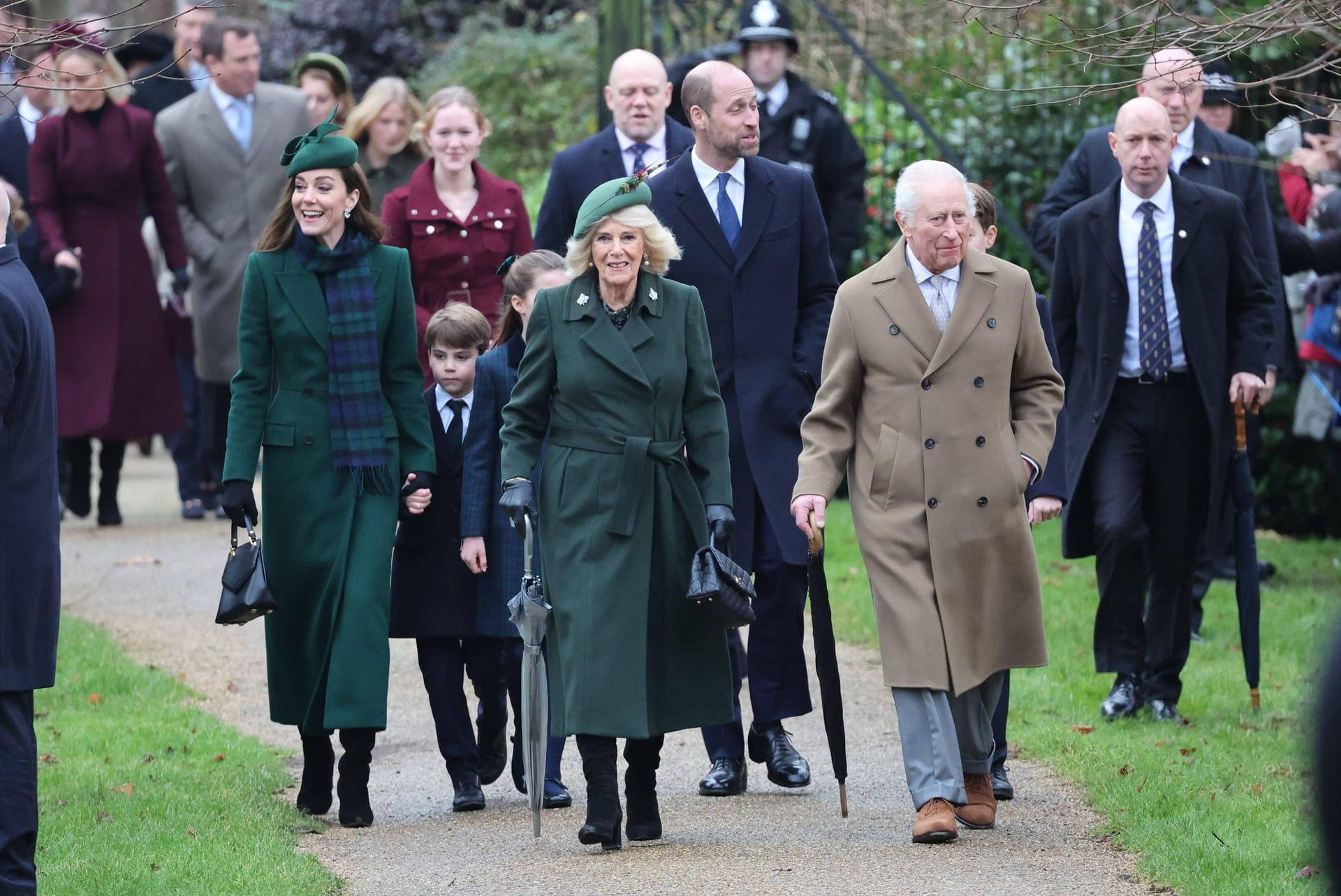 Die Royals an Weihnachten: Der Spaziergang zum Gottesdienst gehört zur Tradition.