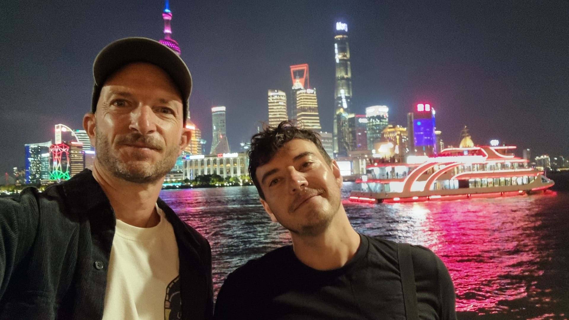 René Schleucher und Sergius Buckmeier in Shanghai.