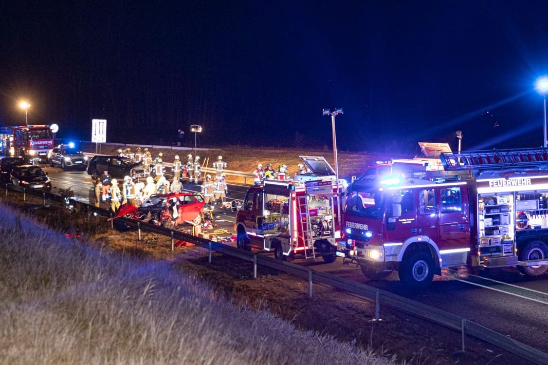 Gegen 18:45 Uhr kam es am ersten Weihnachtsfeiertag auf der S95 zwischen Pulsnitz und Leppersdorf zu einem folgenschweren Verkehrsunfall.