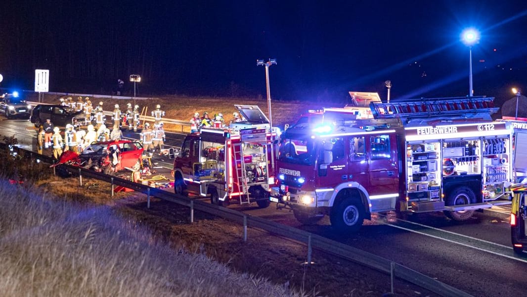 Gegen 18:45 Uhr kam es am ersten Weihnachtsfeiertag auf der S95 zwischen Pulsnitz und Leppersdorf zu einem folgenschweren Verkehrsunfall.