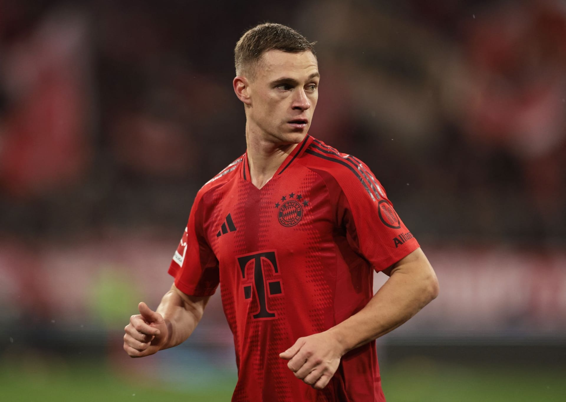 Joshua Kimmich: Seine Standards sind in dieser Saison eine Waffe. Servierte Upamecano mal wieder die perfekte Ecke zum 1:0. Prüfte Müller mit einem Versuch aus 20 Metern. Toller Chip-Pass auf Olise (62.). Hatte das Spiel im Griff. Note 2