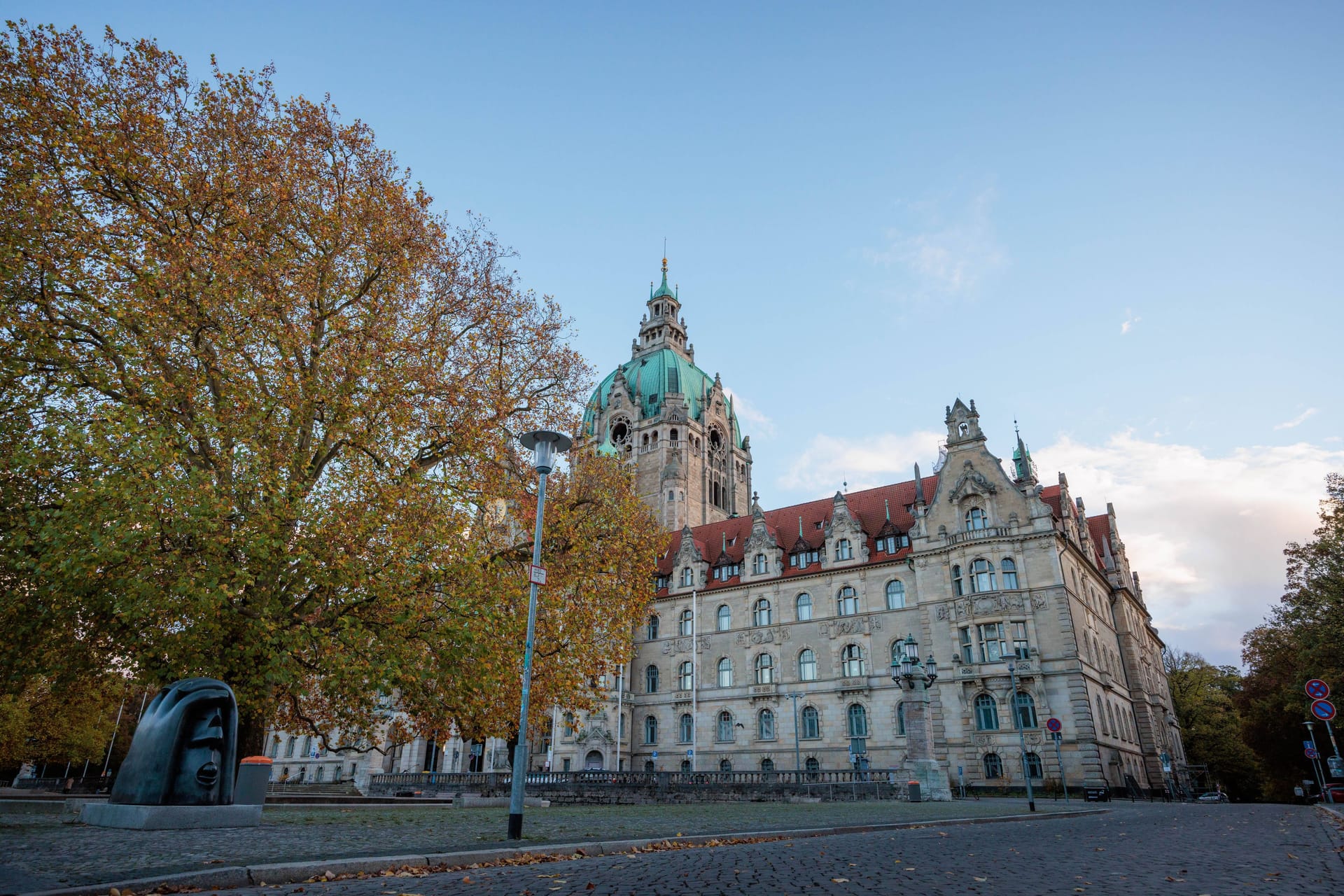 Das Rathaus in Hannover (Archivbild): Es hagelt Kritik an der SPD in Hannover.