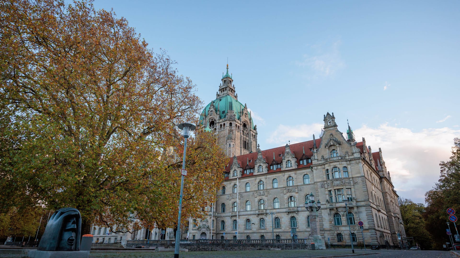 Das Rathaus in Hannover (Archivbild): Es hagelt Kritik an der SPD in Hannover.