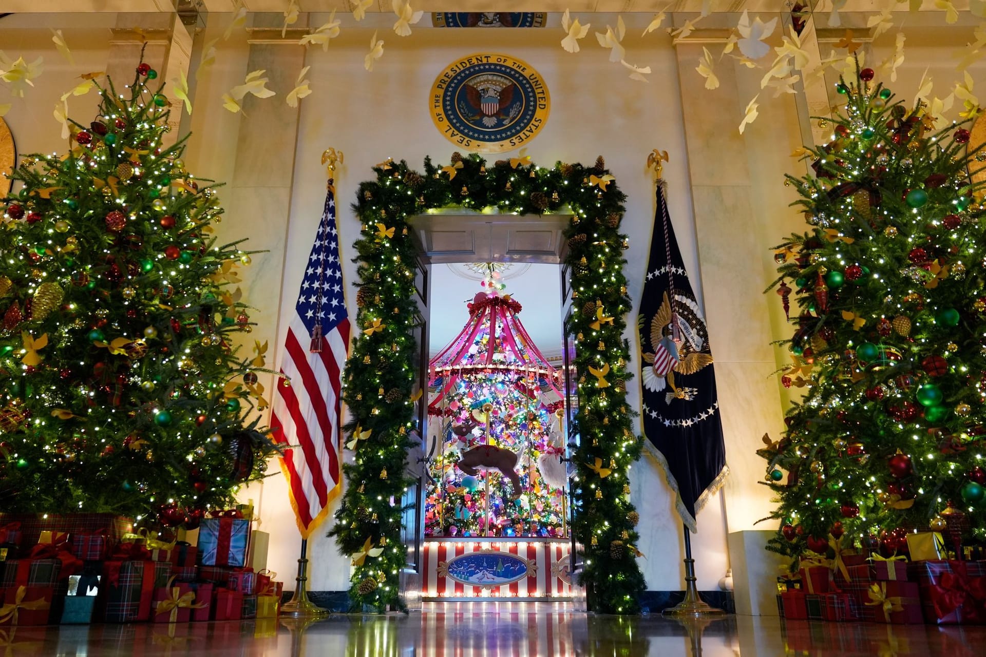 Weißes Haus in Washington weihnachtlich geschmückt