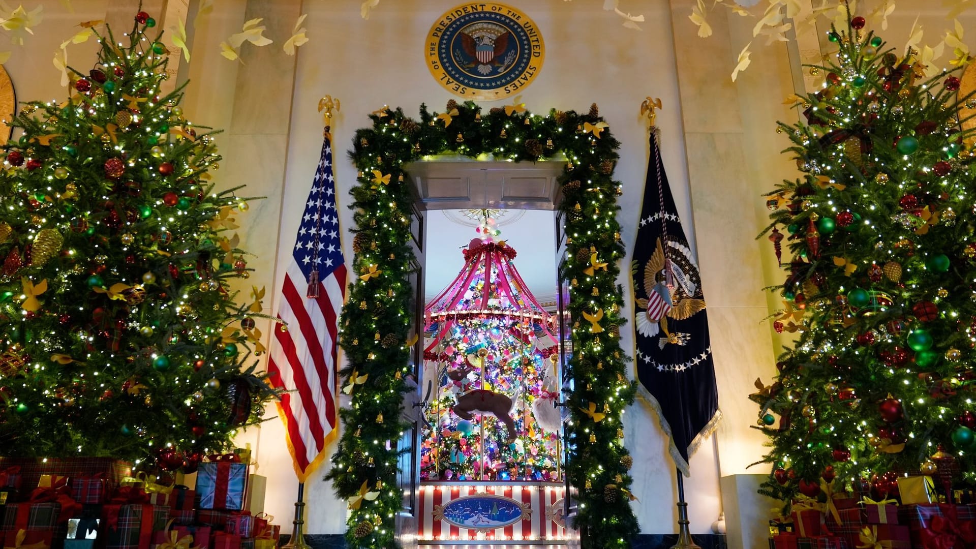 Weißes Haus in Washington weihnachtlich geschmückt