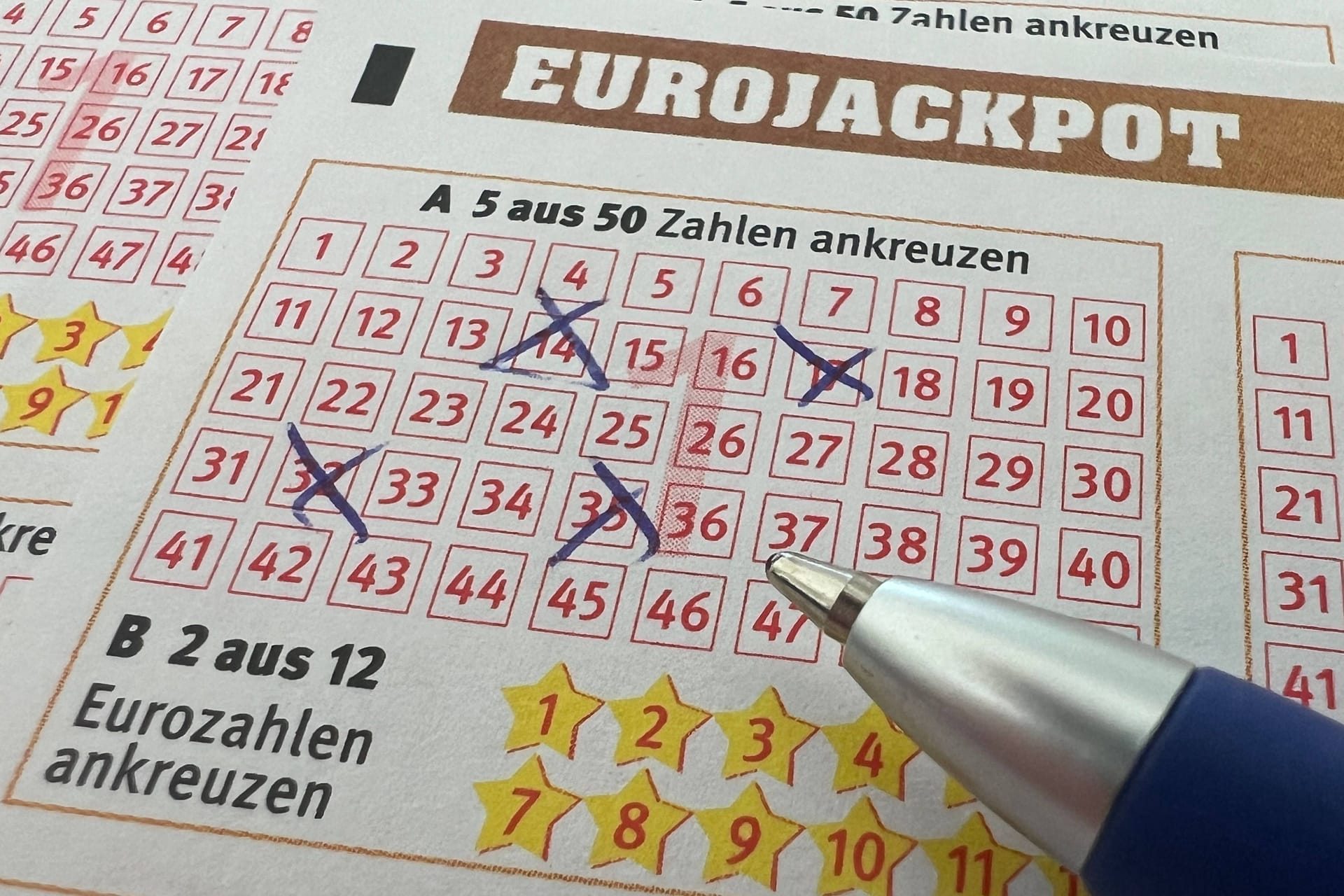 Tippschein Eurojackpot (Symbolbild): Einer der deutschen Gewinner aus der Ziehung am vergangenen Freitag kommt aus Hamburg.