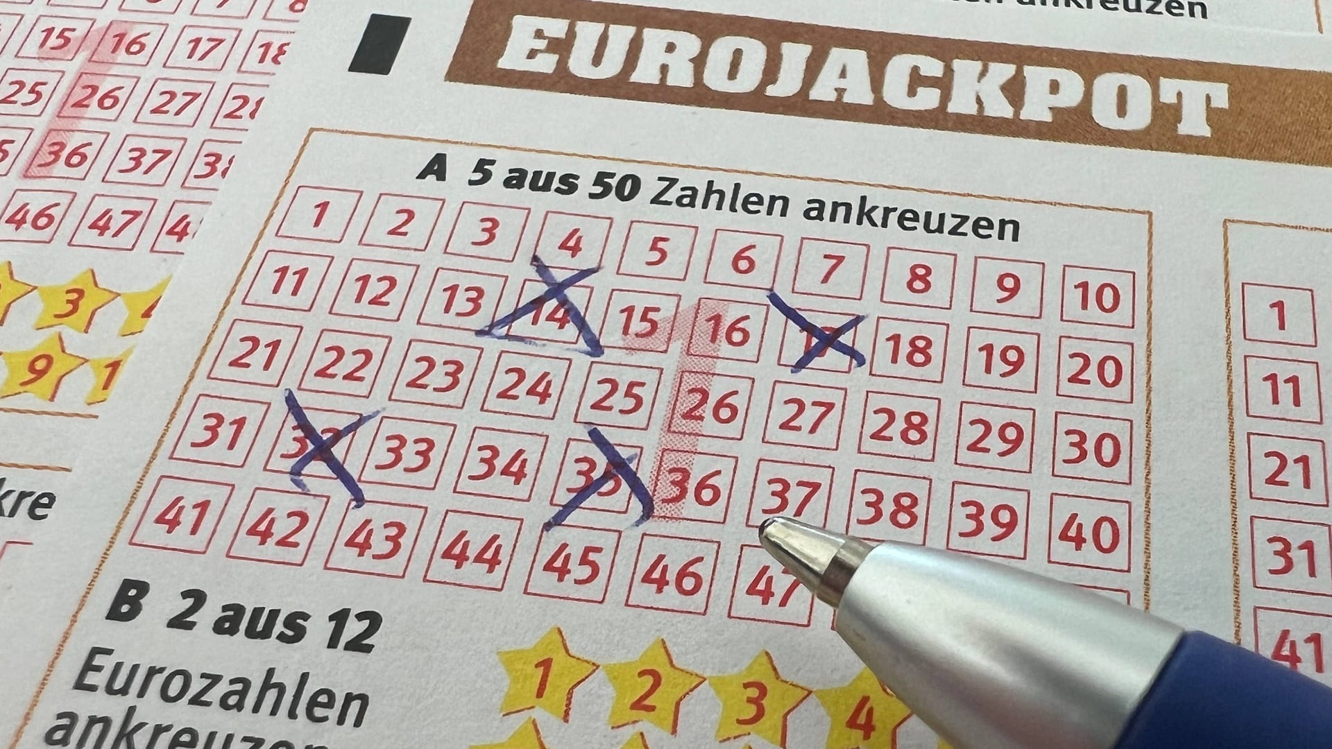 Tippschein Eurojackpot (Symbolbild): Einer der deutschen Gewinner aus der Ziehung am vergangenen Freitag kommt aus Hamburg.