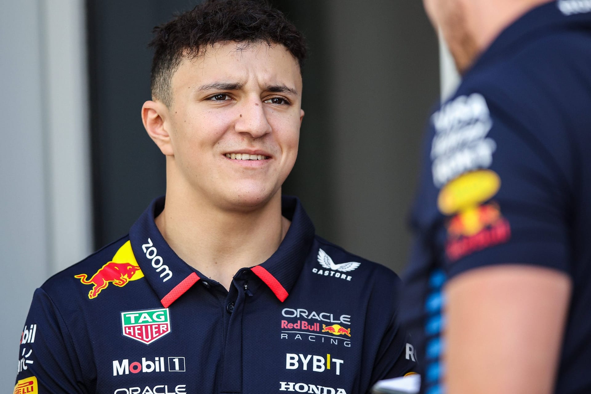 Isack Hadjar: Der junge Franzose ist ab der neuen Saison Formel-1-Fahrer.