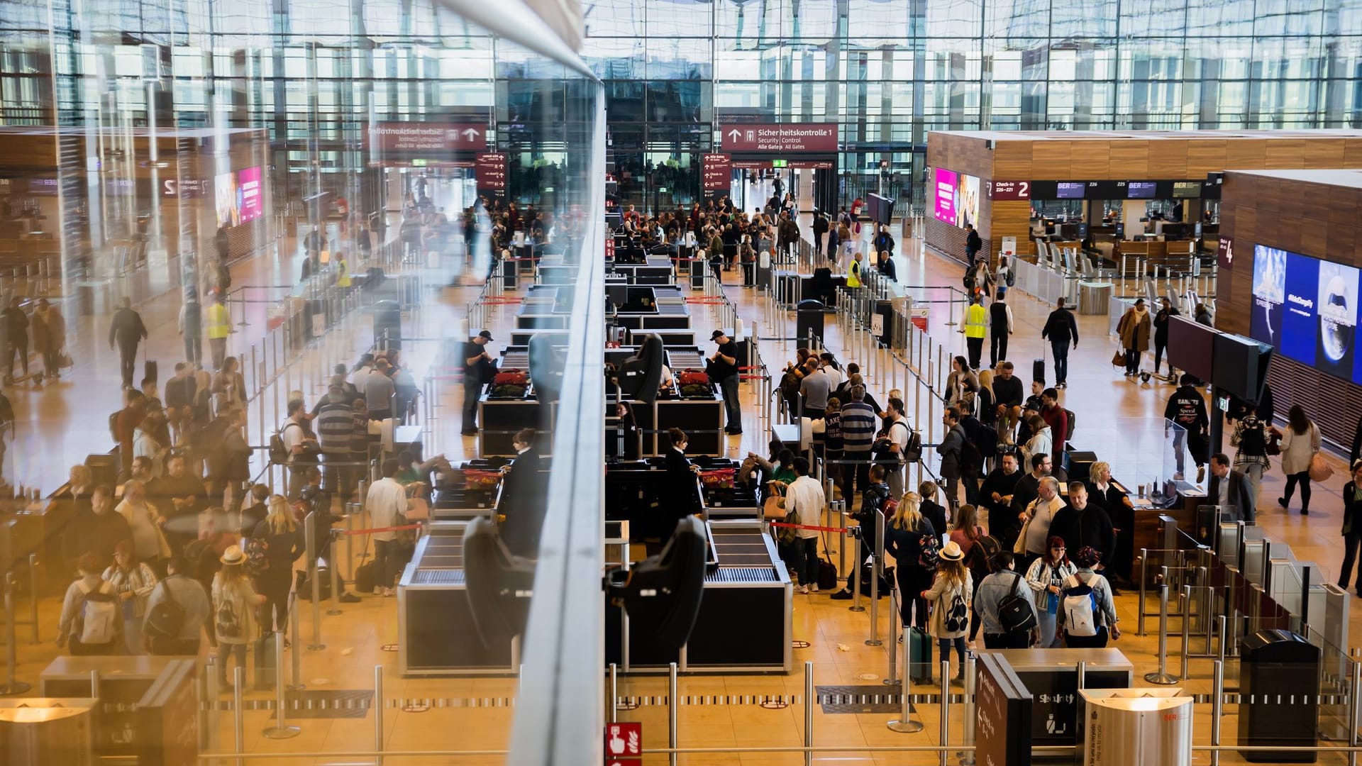 Reiseverkehr am Flughafen BER