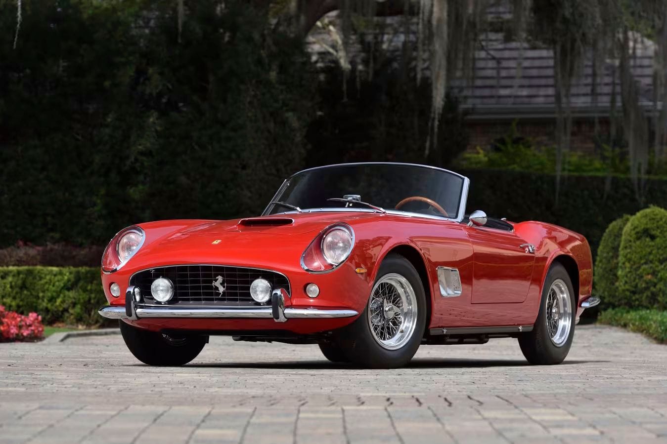 Rekordhalter: Der Ferrari 250 GT SWB California Spyder aus dem Jahr 1963 brachte 17.875.000 Dollar (17,2 Mio Euro) ein-