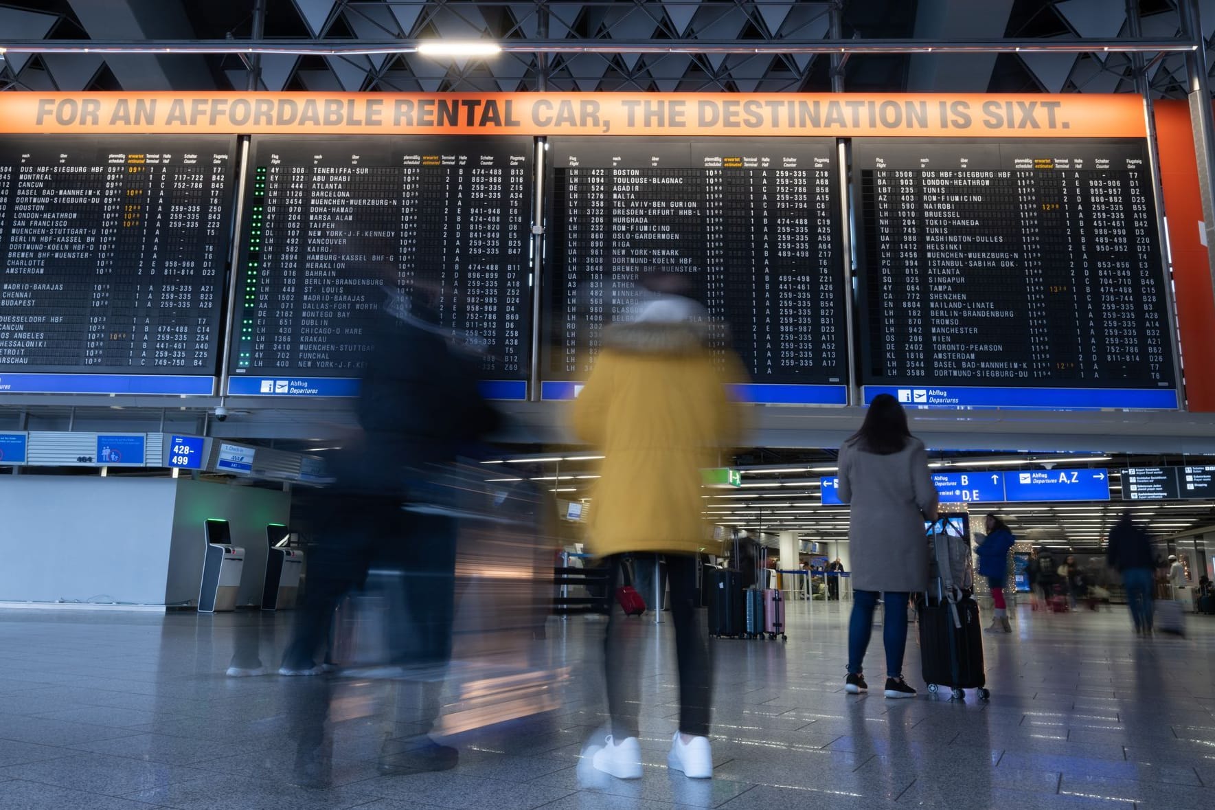 Flughafen erwartet Passagierandrang