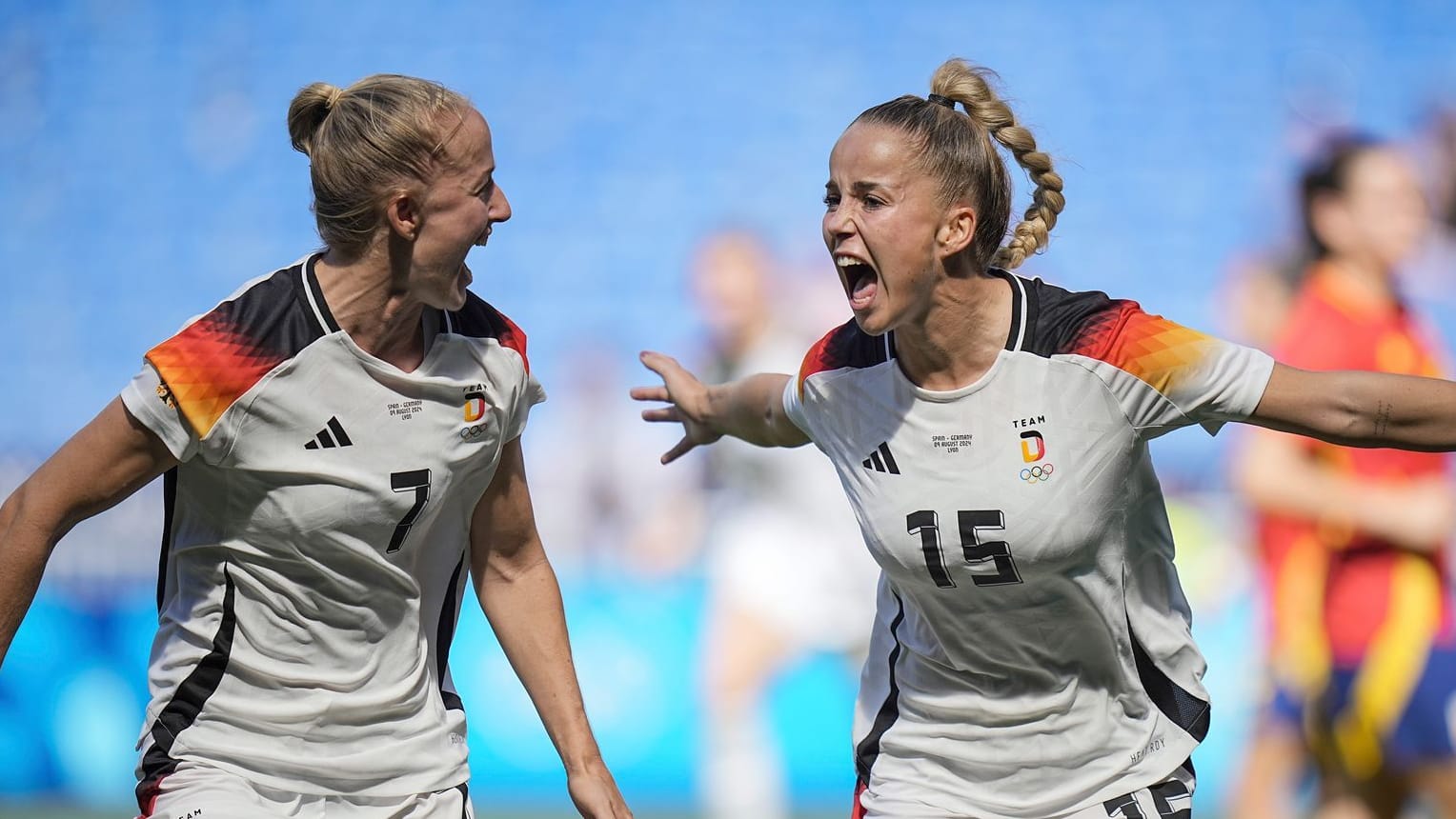 Lea Schüller und Giulia Gwinn