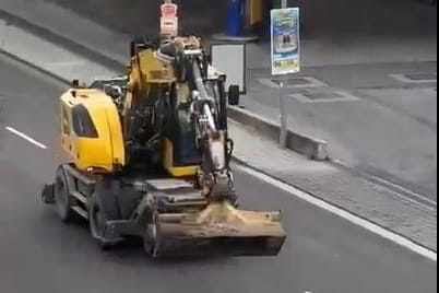 Mit diesem Bagger fuhr der Mann mehrere Kilometer von Grünsfeld bis nach Tauberbischofsheim.