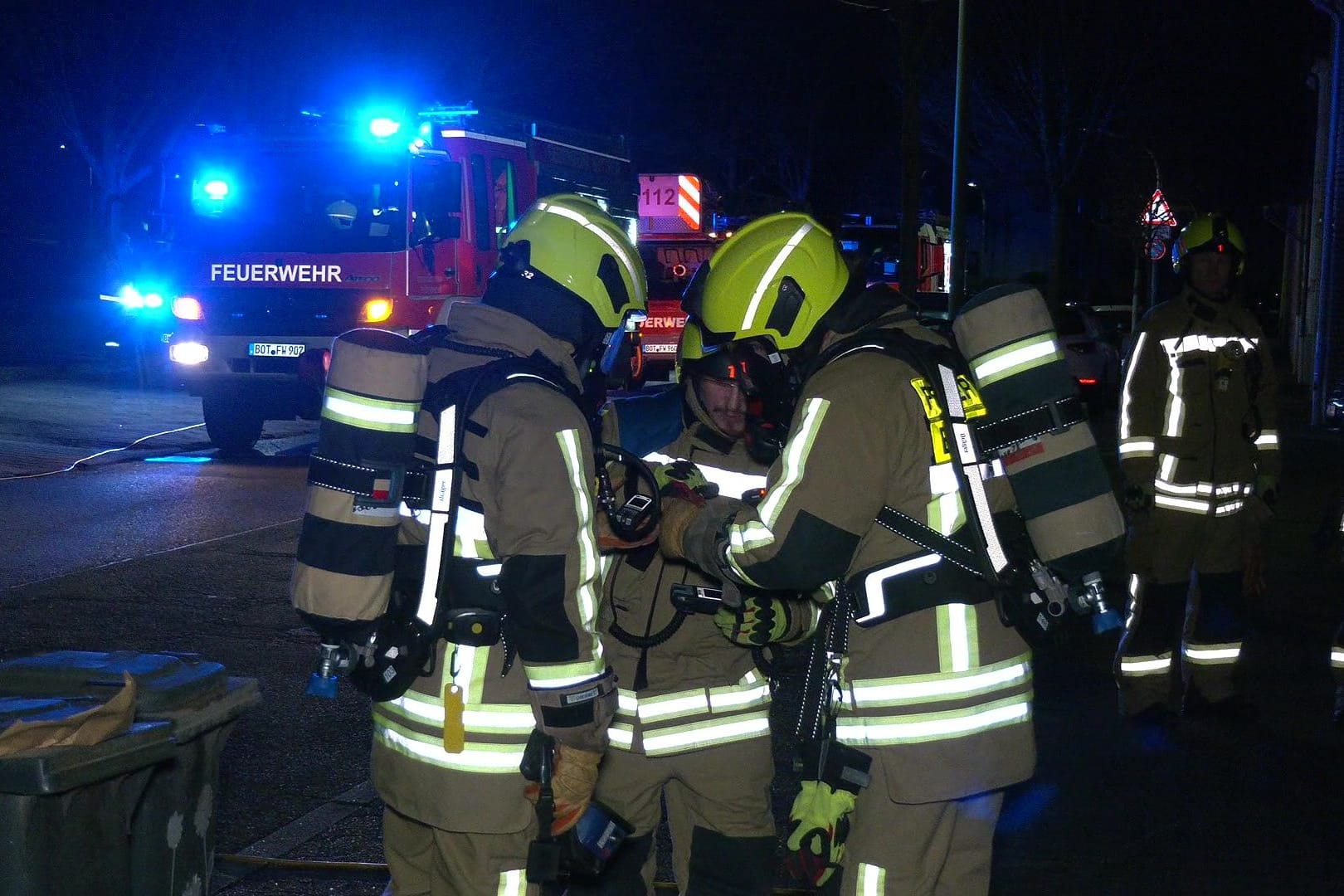 Am späten Dienstagabend kam es aufgrund eines Gaslecks in Bottrop zu einem Großeinsatz von Feuerwehr und Rettungsdienst.