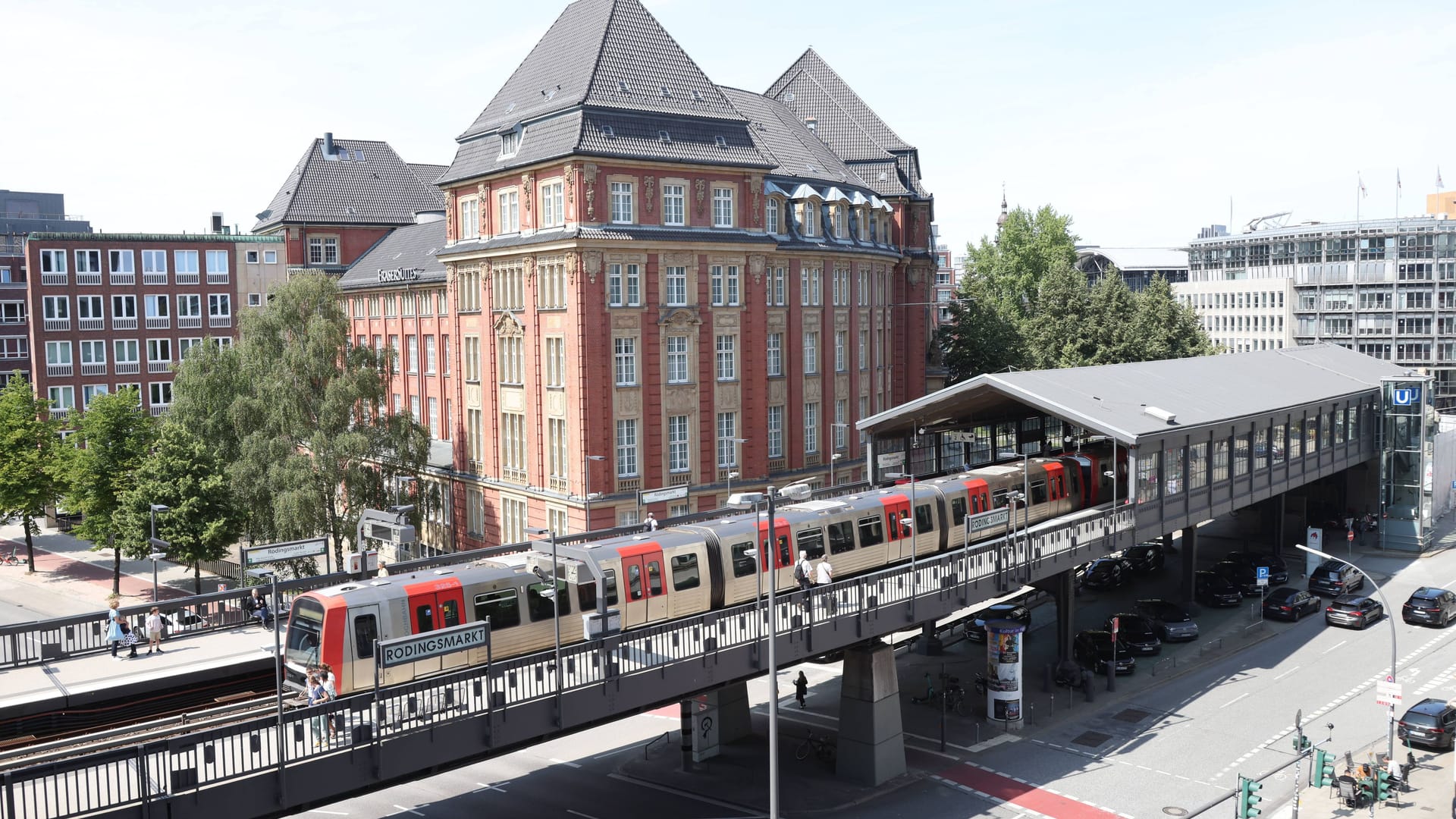 U-Bahnhof Rödingsmarkt der Linie U3 (Archivbild): Bei der Hamburger Hochbahn sind offenbar nicht alle zufrieden.