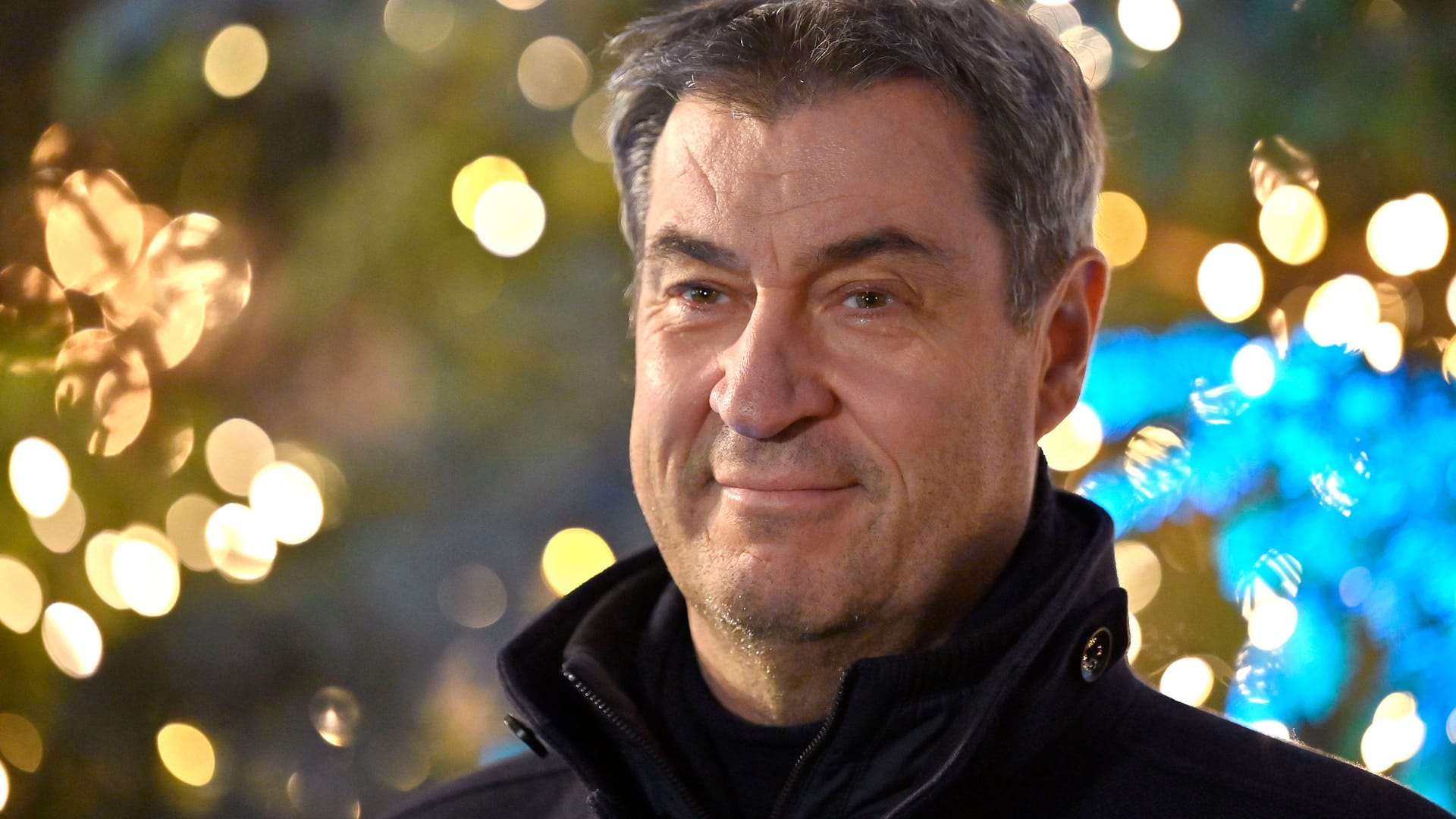 Markus Söder beim Besuch des Nürnberger Christkindlesmarktes. (Archivbild): Der bayerische Ministerpräsident hat pünktlich zu Weihnachten eine deutsche Version des Klassikers "Winter Wonderland" eingesungen und auf Instagram veröffentlicht.