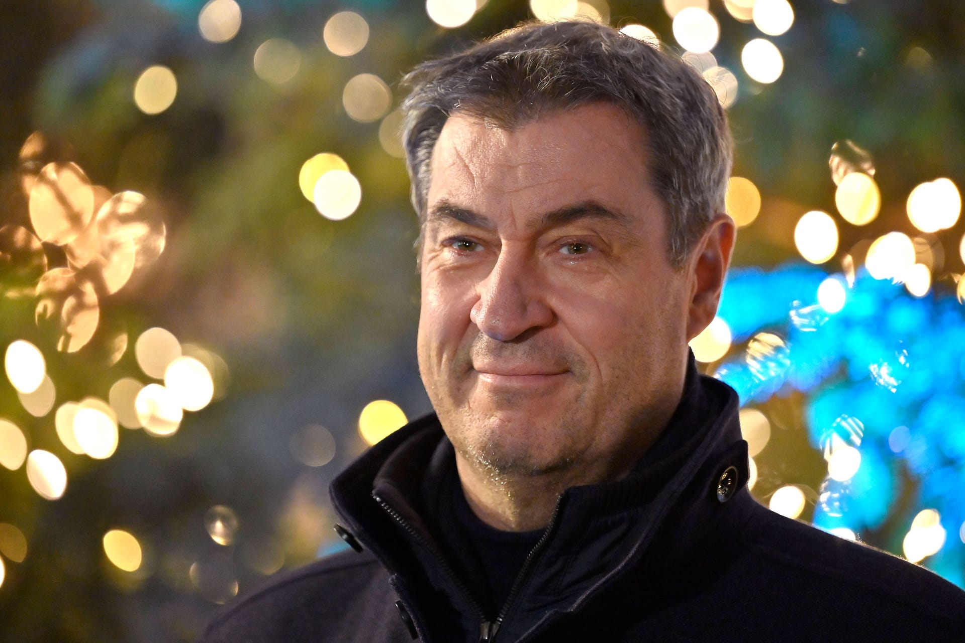 Markus Söder beim Besuch des Nürnberger Christkindlesmarktes. (Archivbild): Der bayerische Ministerpräsident hat pünktlich zu Weihnachten eine deutsche Version des Klassikers "Winter Wonderland" eingesungen und auf Instagram veröffentlicht.