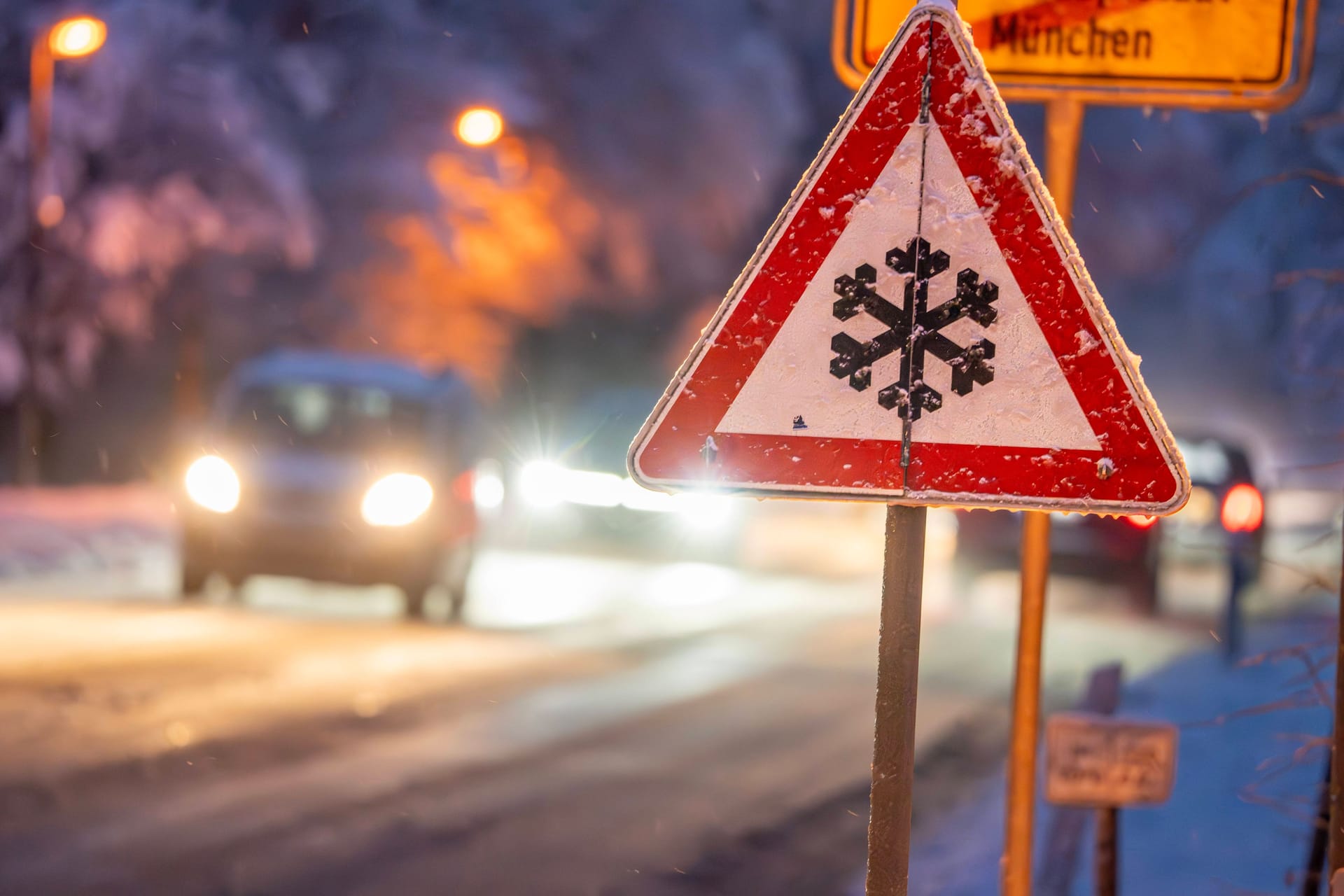 Winter in München (Archivbild): Zum Jahreswechsel drohen in Süddeutschland Minusgrade, Glätte und Schneefall.