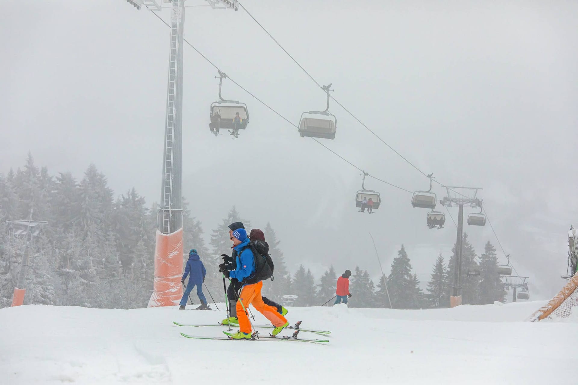 Oberwiesenthal: Das größte Skigebiet in Sachsen startete kurz vor Weihnachten in die Wintersportsaison 2024/2025.