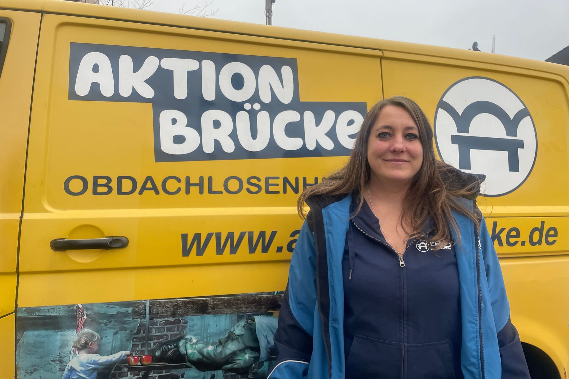 Mit der "Aktion Brücke" möchte Initiatorin Anja Sauer bedürftigen Menschen in München helfen und die Bevölkerung im Umgang mit ihnen sensibilisieren.