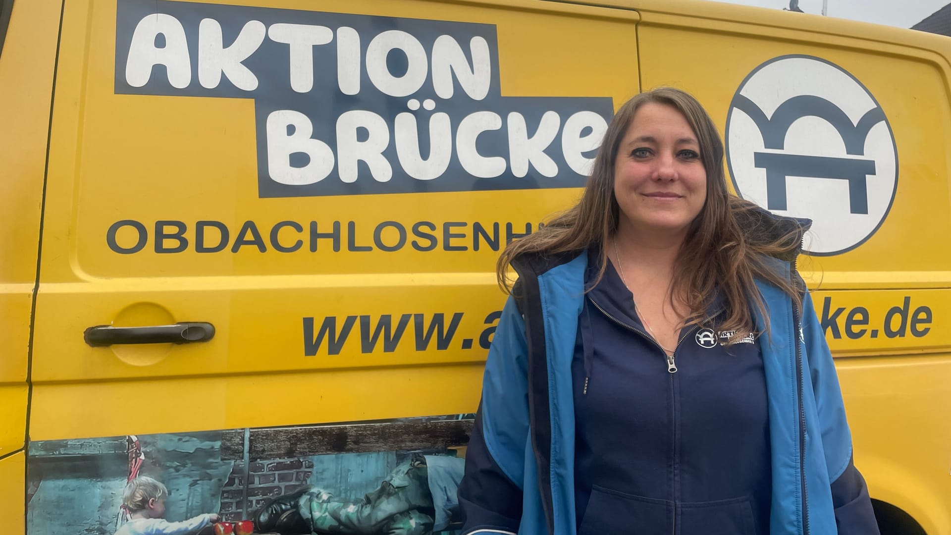 Mit der "Aktion Brücke" möchte Initiatorin Anja Sauer bedürftigen Menschen in München helfen und die Bevölkerung im Umgang mit ihnen sensibilisieren.