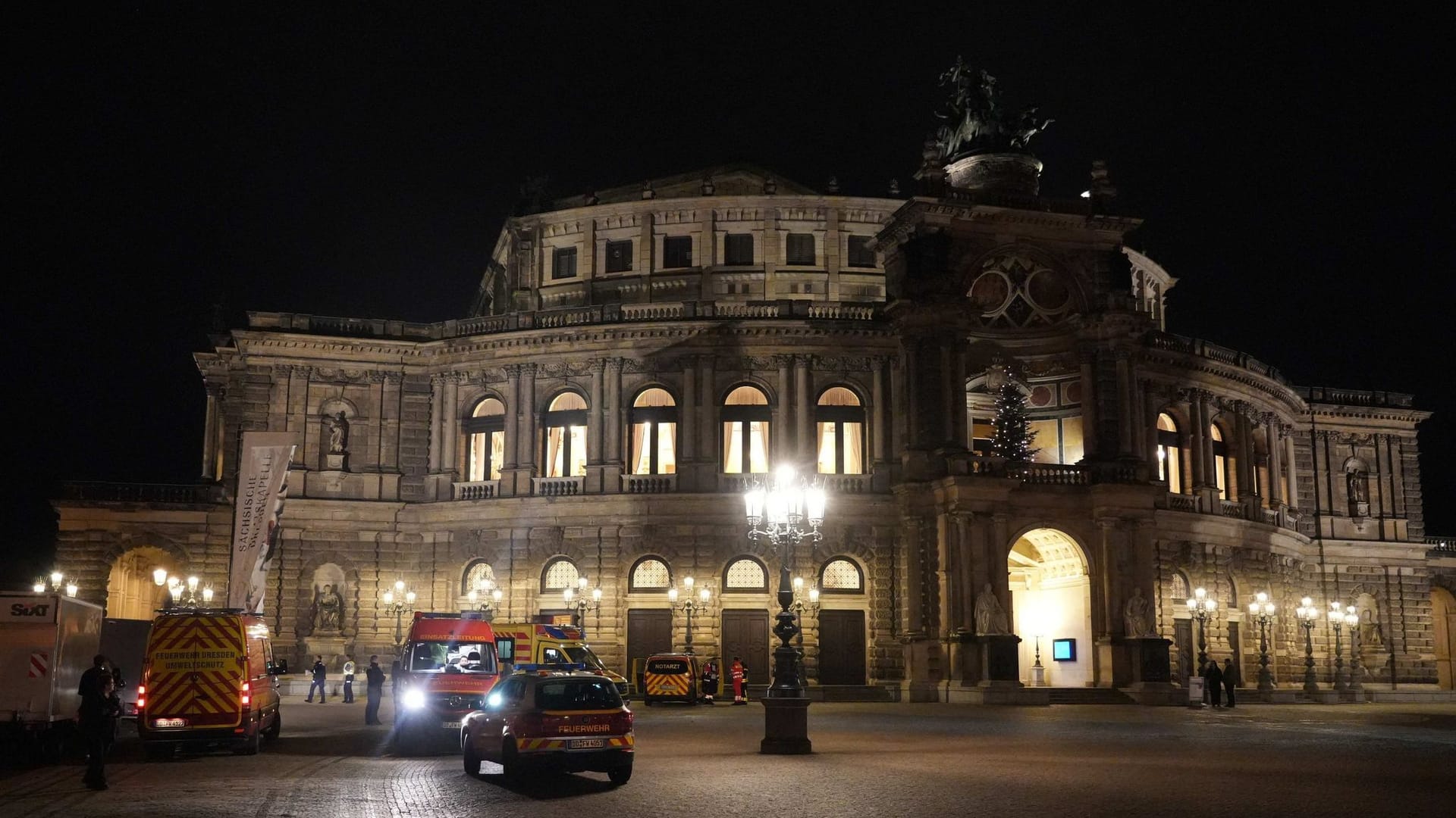 Rettungseinsatz in der Semperoper.