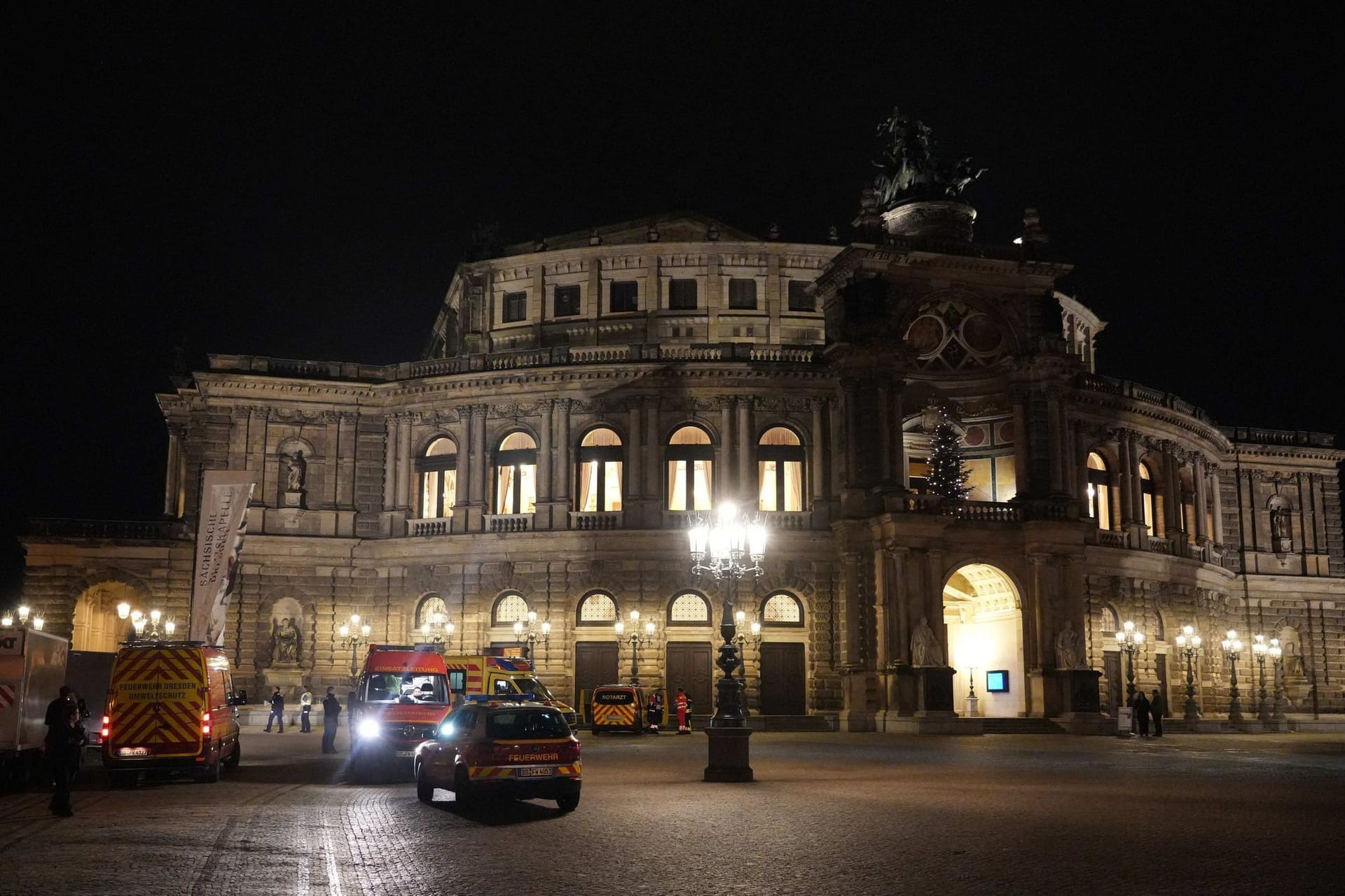 Rettungseinsatz in der Semperoper.