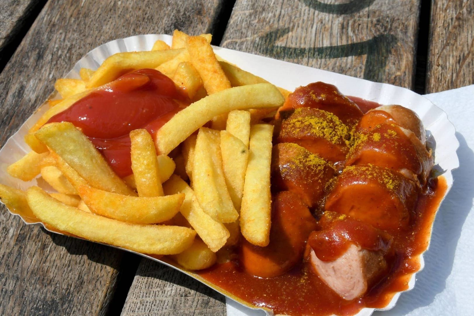 Currywurst-Sauce lässt sich unkompliziert selbst machen.