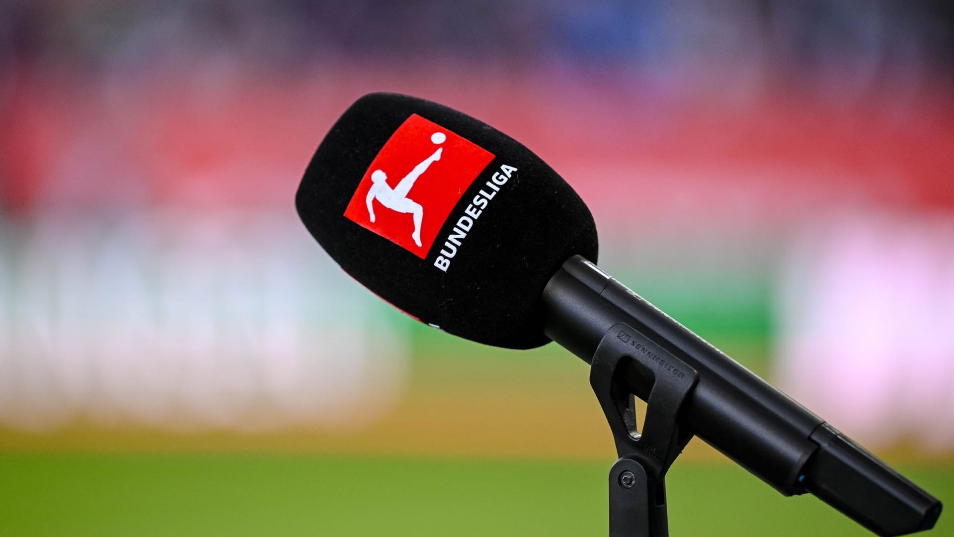 Fußballfans gegen mehr Zugang für Medienrechte-Inhaber Fußballfans gegen mehr Zugang für Medienrechte-Inhaber