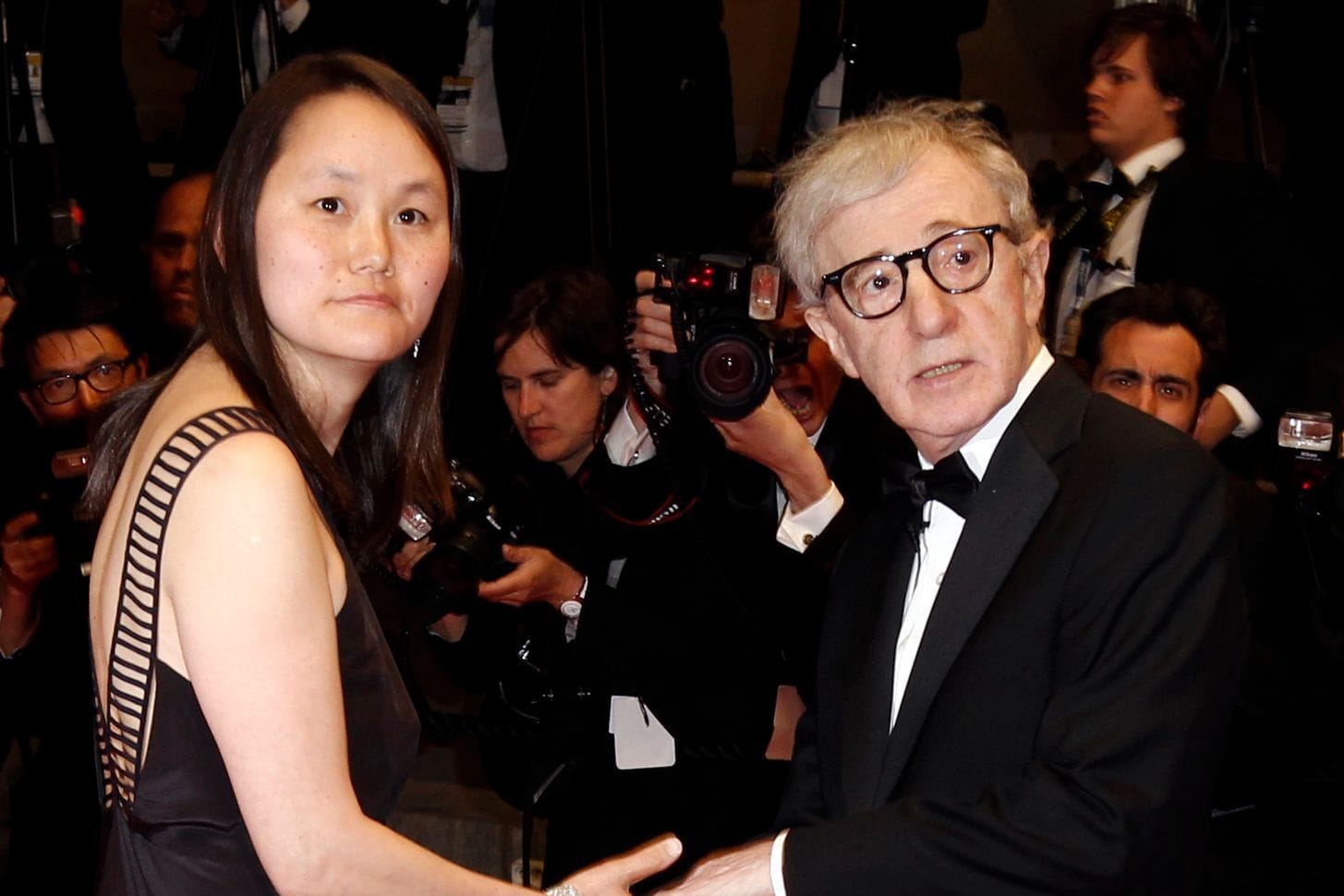 Ein Koch hat Woody Allen und seine Frau Soon-Yi Previn verklagt. Er war von den beiden gekündigt worden.