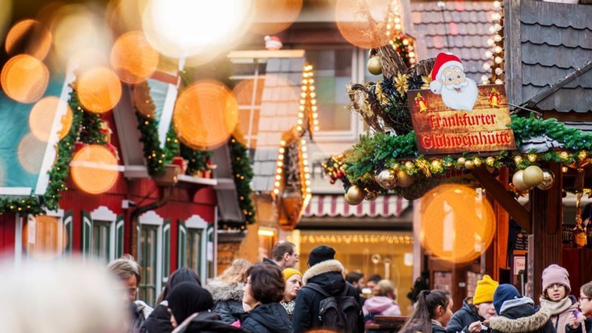 Frankfurt Weihnachtsmärkte 2025: Von Skyline-Glühwein bis Lichterglanz