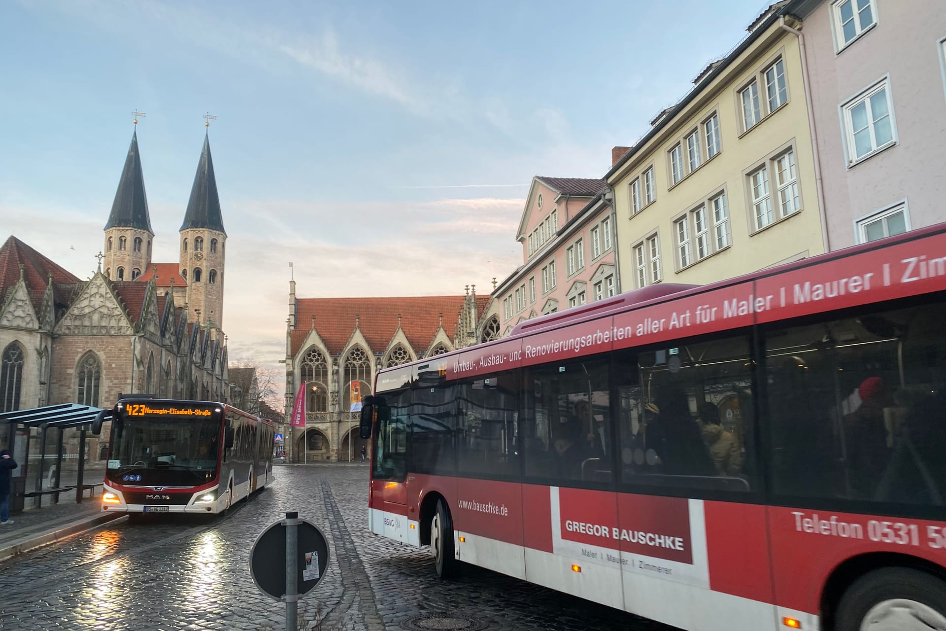 Busse am Altstadtmarkt: Wie geht es mit der Taktung weiter?