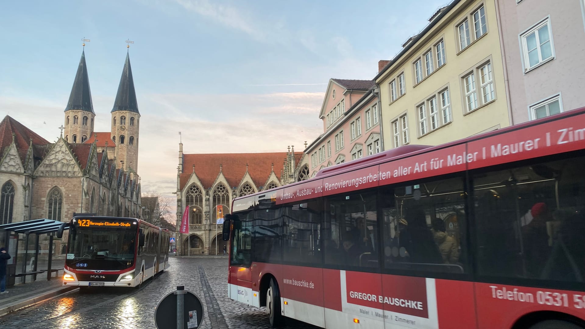 Busse am Altstadtmarkt: Wie geht es mit der Taktung weiter?