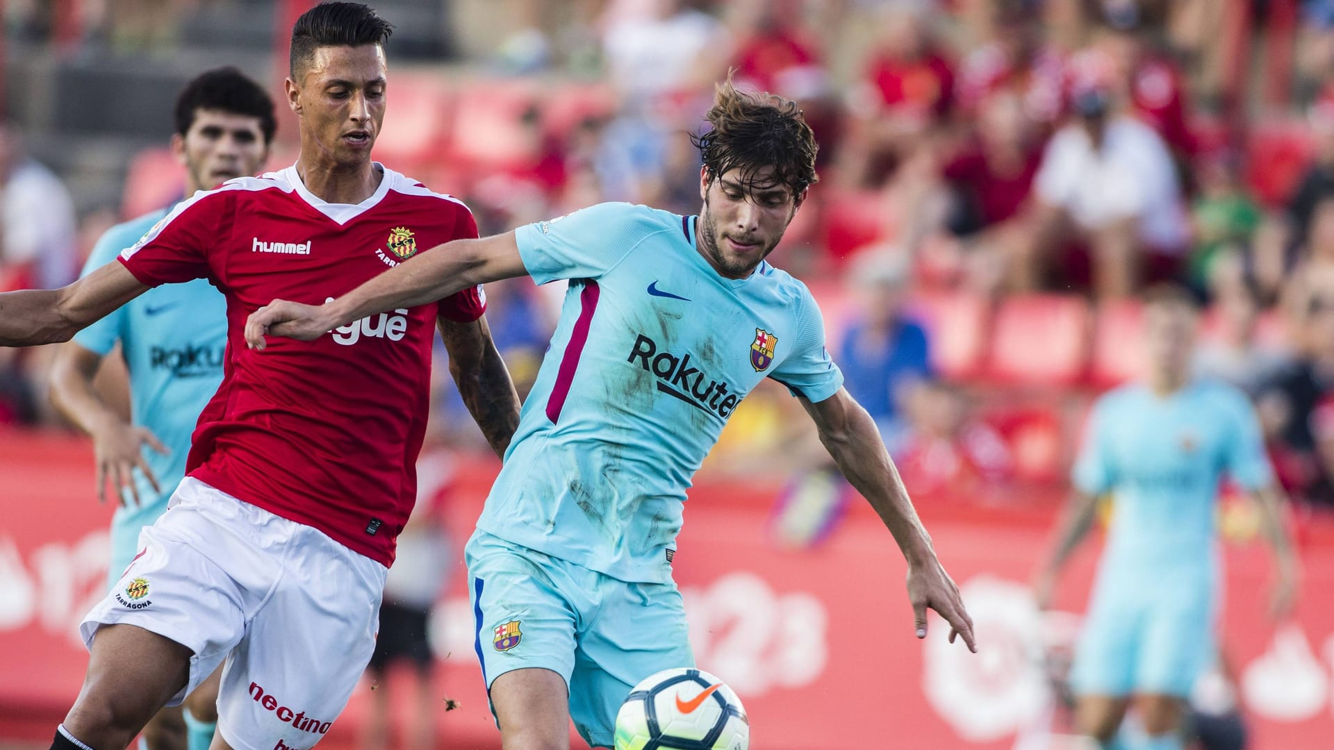 Der FC Barcelona bei einem Testspiel gegen Nàstic de Tarragona: Der Drittligist wäre um ein Haar aufgestiegen.