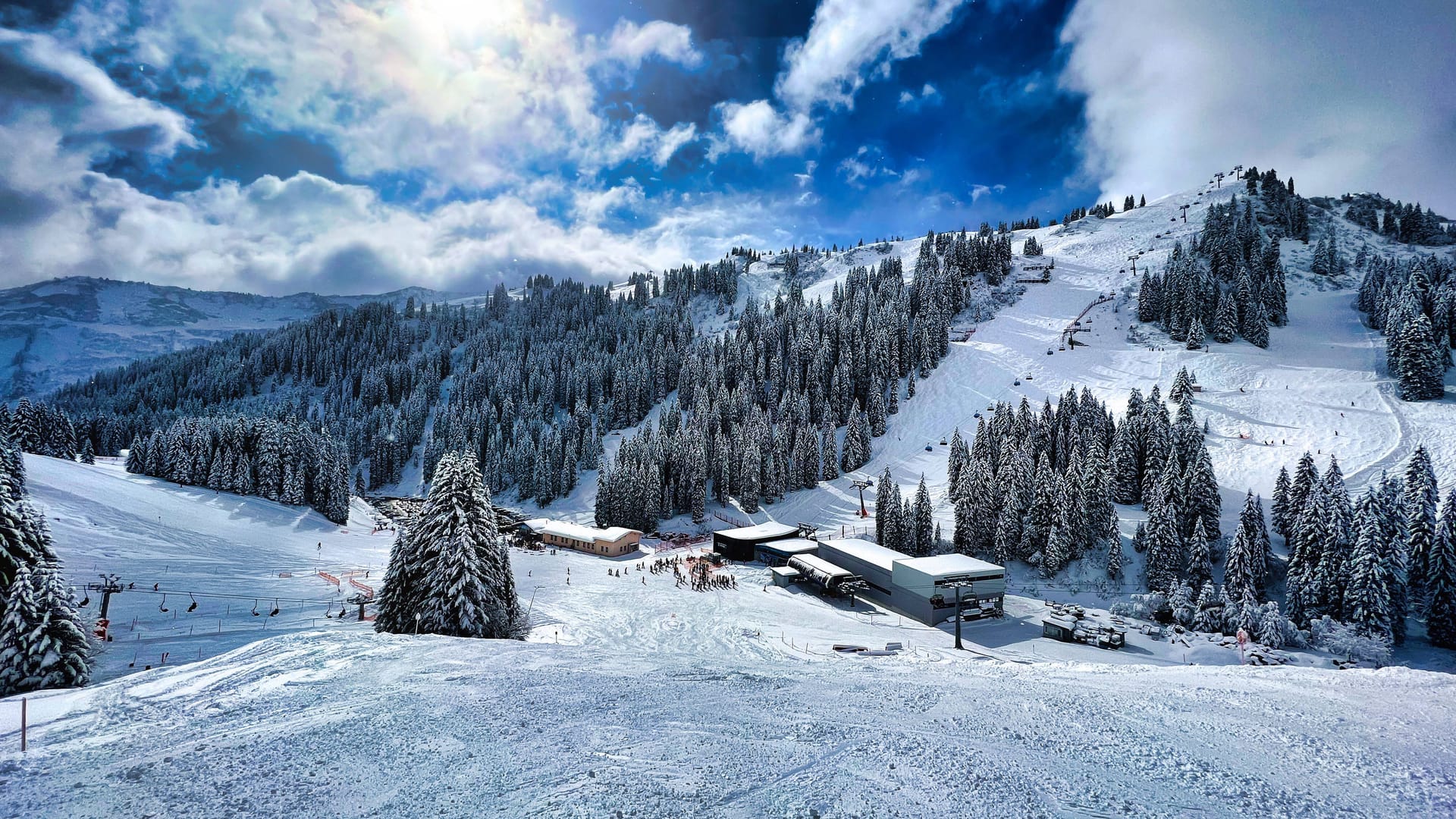 Damüls in Vorarlberg ist ein Top-Reiseziel für Wintersportler.